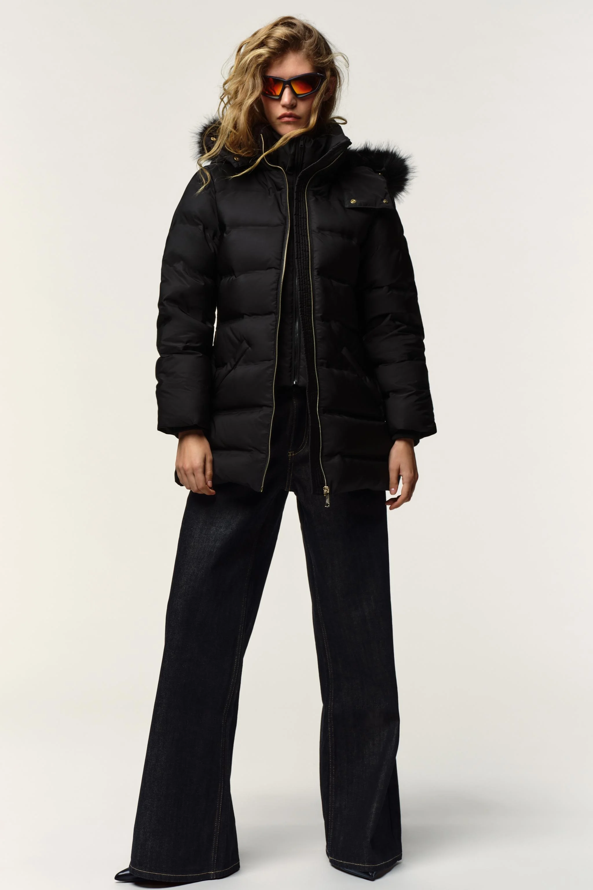 کاپشن پافر کلاه دار ضد باد و مقاوم در برابر آب