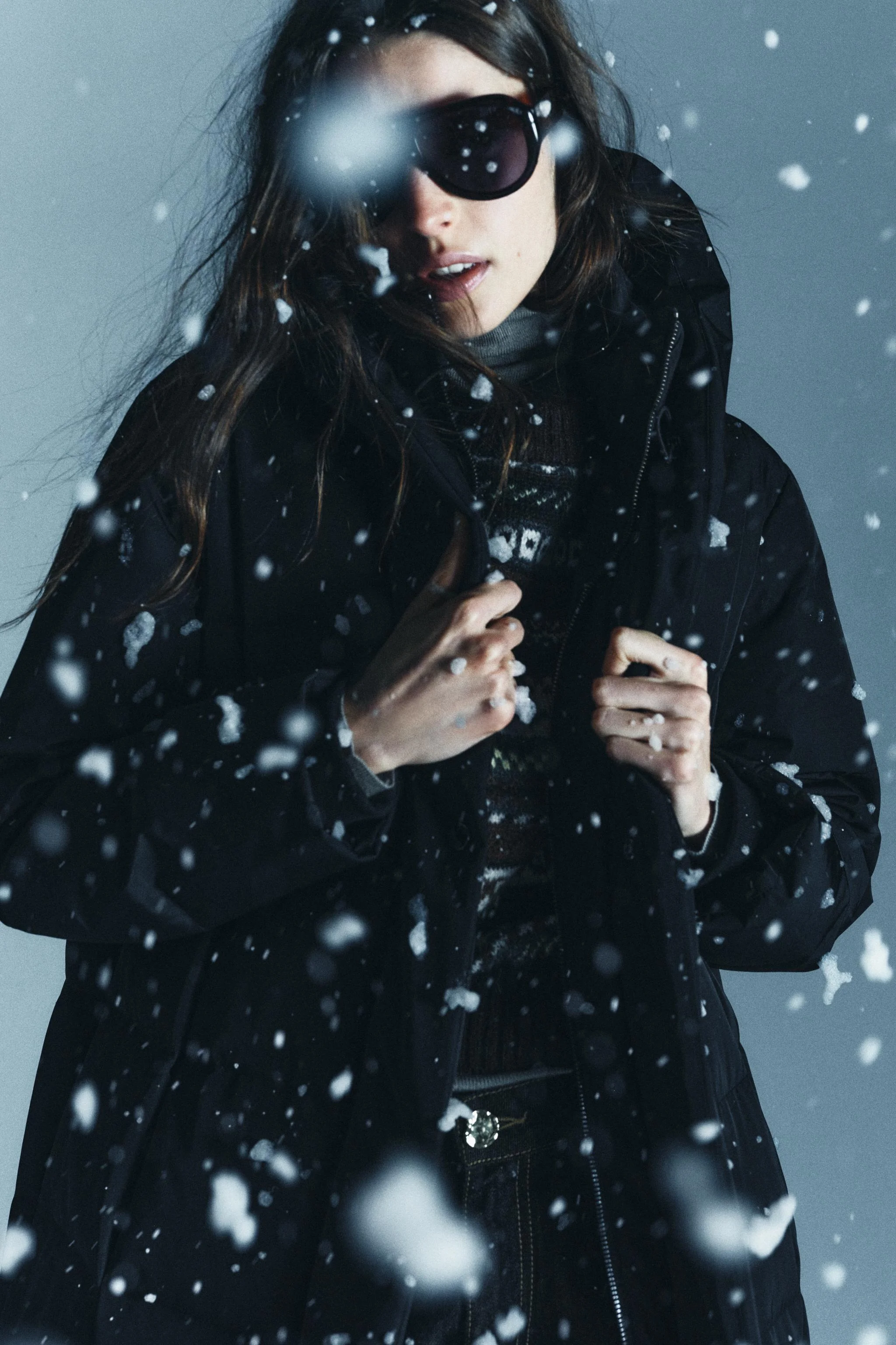 کاپشن بلند کلاه دار ضد آب و ضد باد