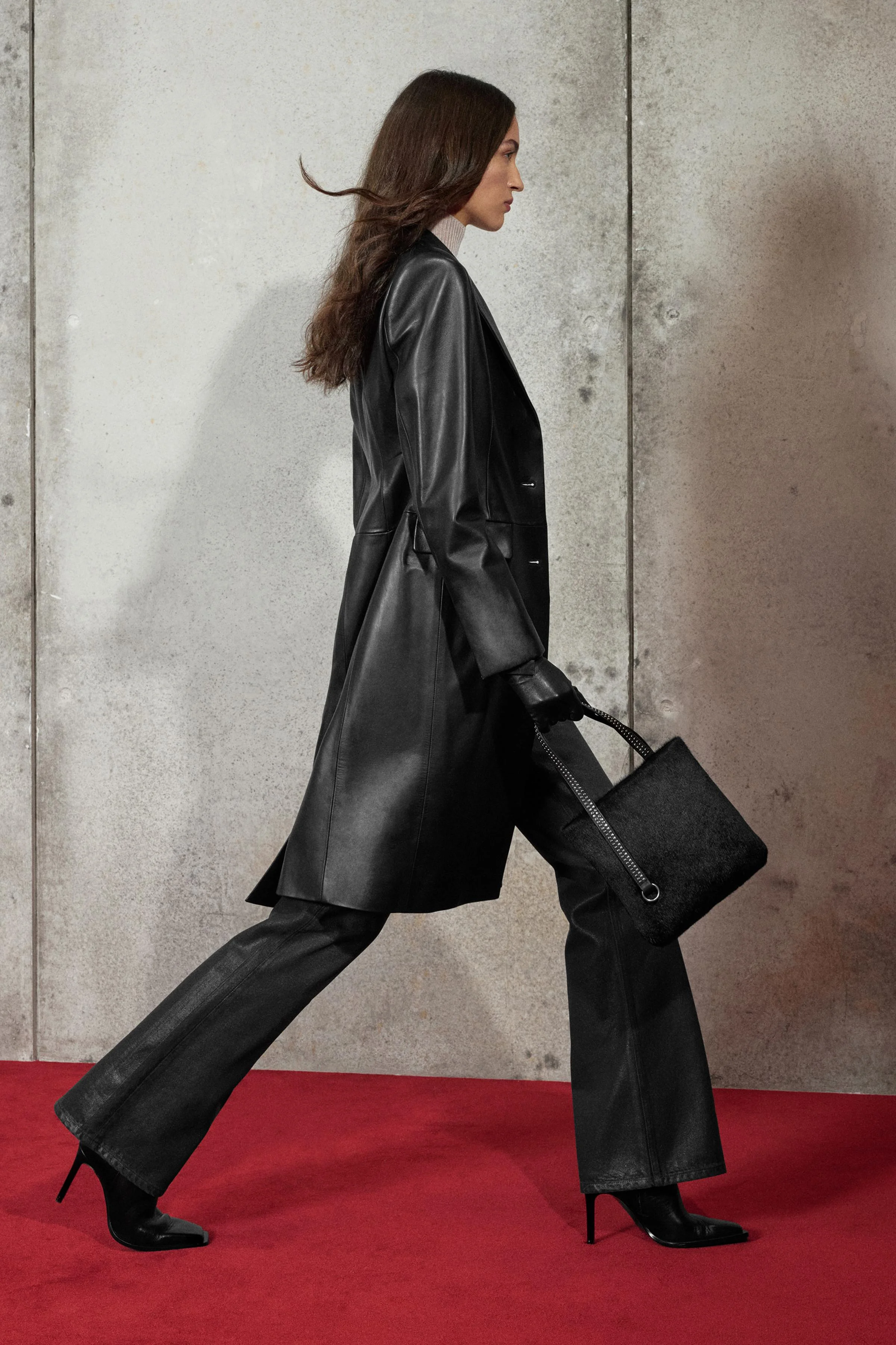 کت چرم فیت تن مجموعه زنانه زارا با همکاری لودویک دی سن سرنین