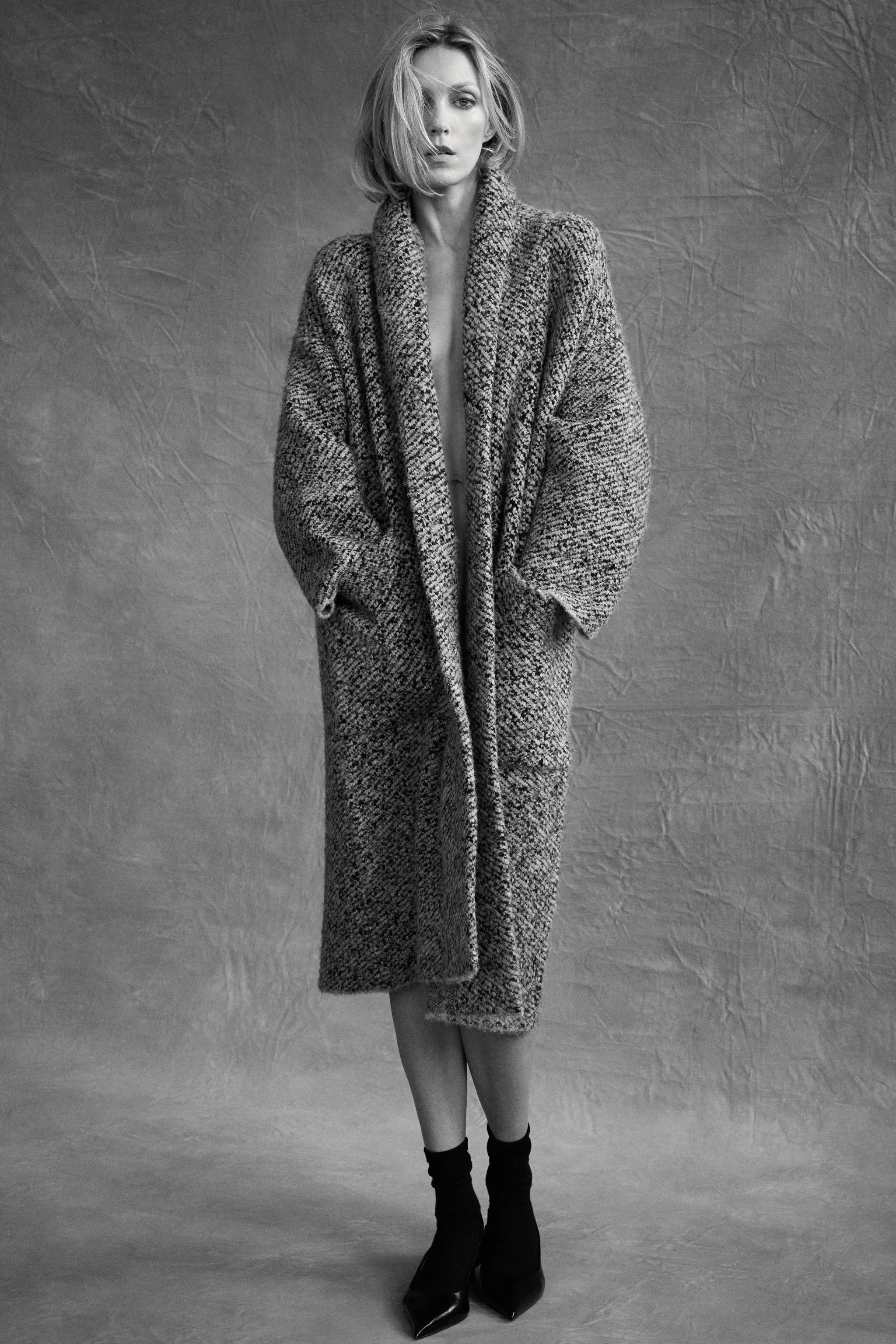 کت بافتنی با یقه دراپه