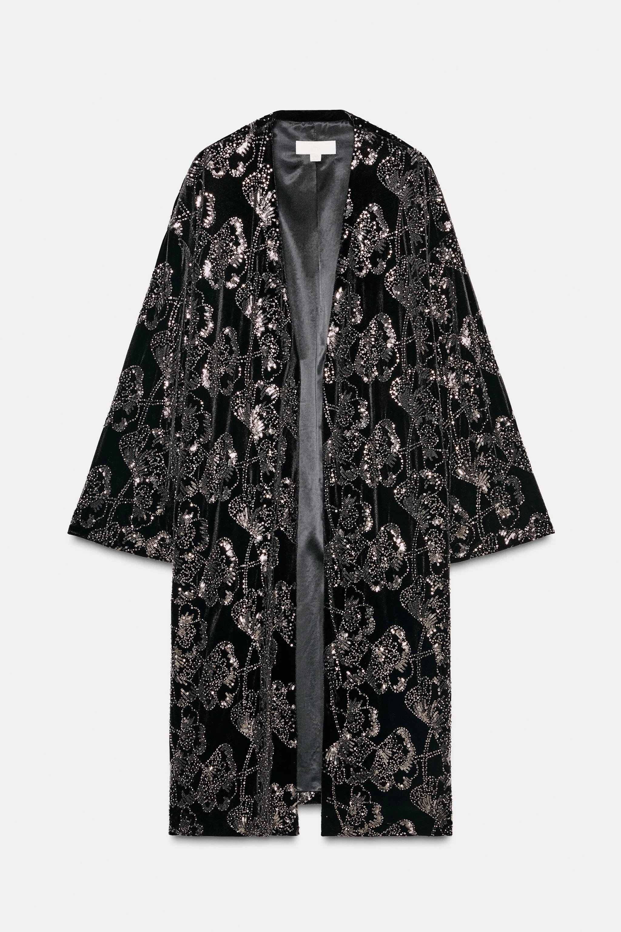 کت مخمل پولک‌دوزی و منجوق‌دوزی شده