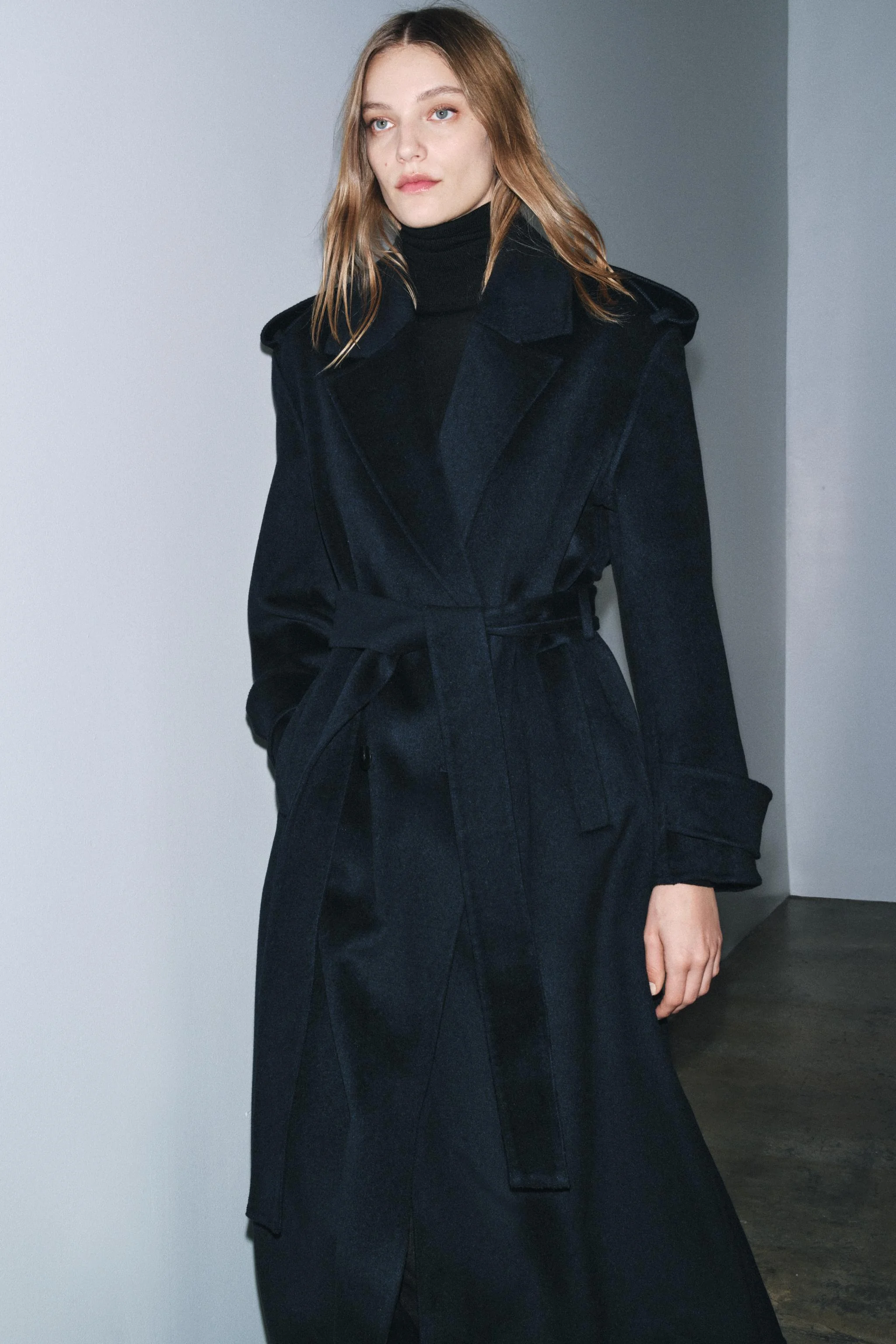 پالتو بلند با ترکیب پشم، کالکشن ZW، نسخه محدود