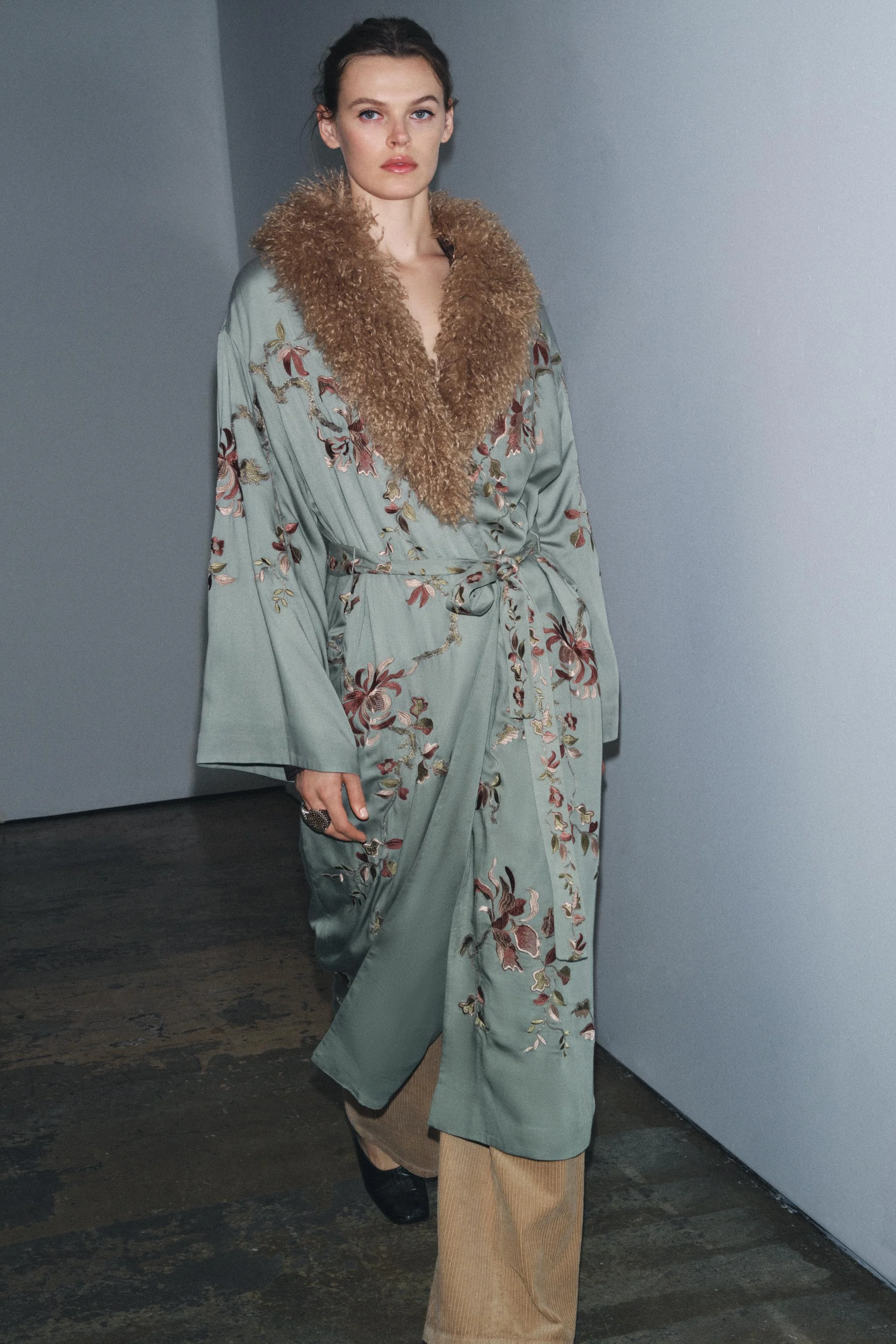 کیمونو یقه خز مصنوعی ZW کالکشن نسخه محدود