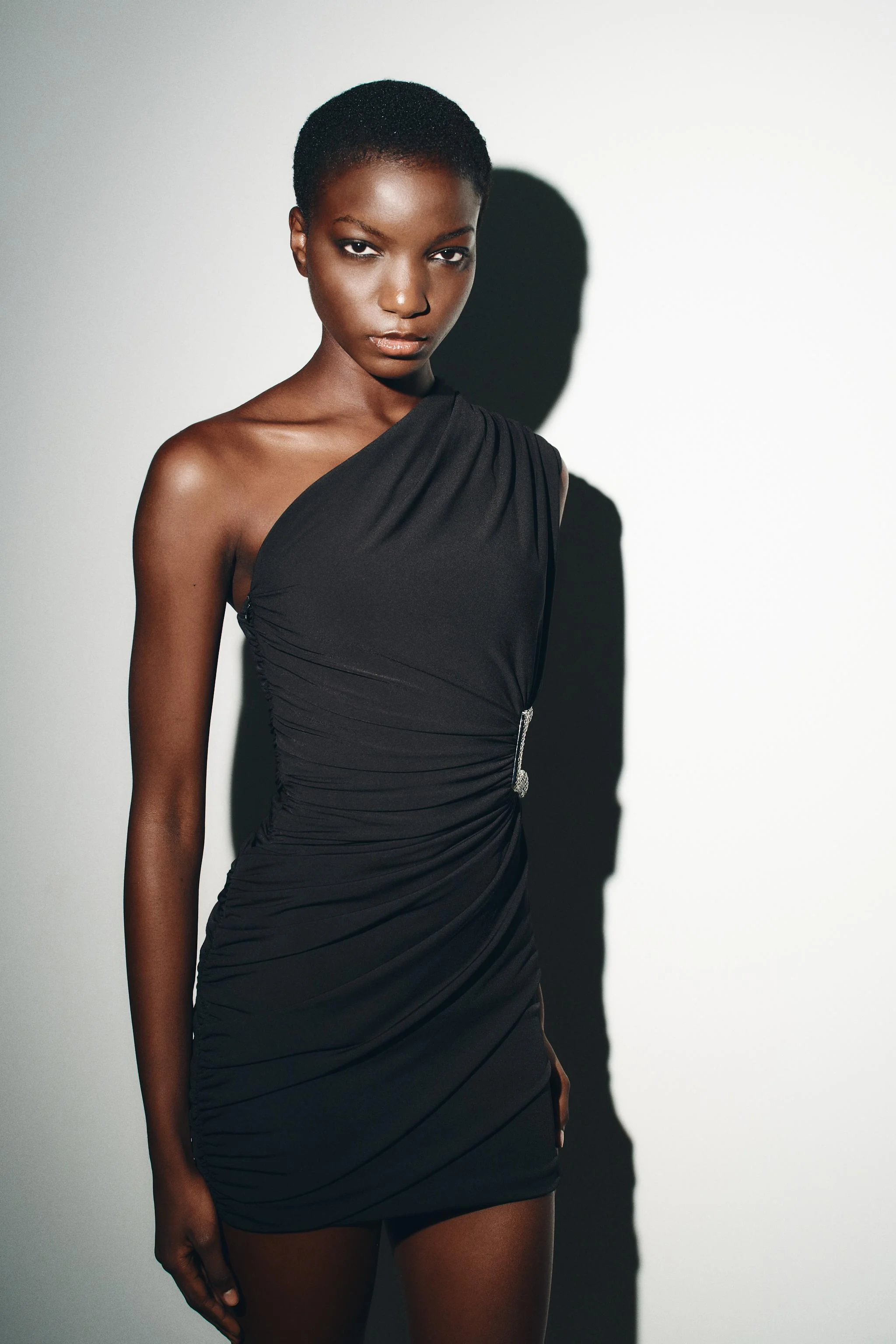 پیراهن کوتاه دراپه و براق