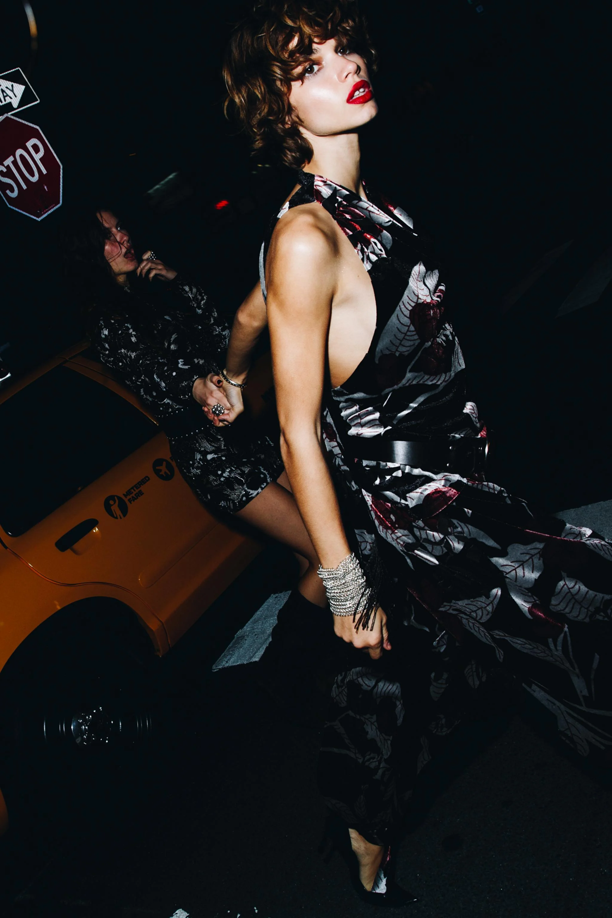 پیراهن مخمل گلدوزی شده