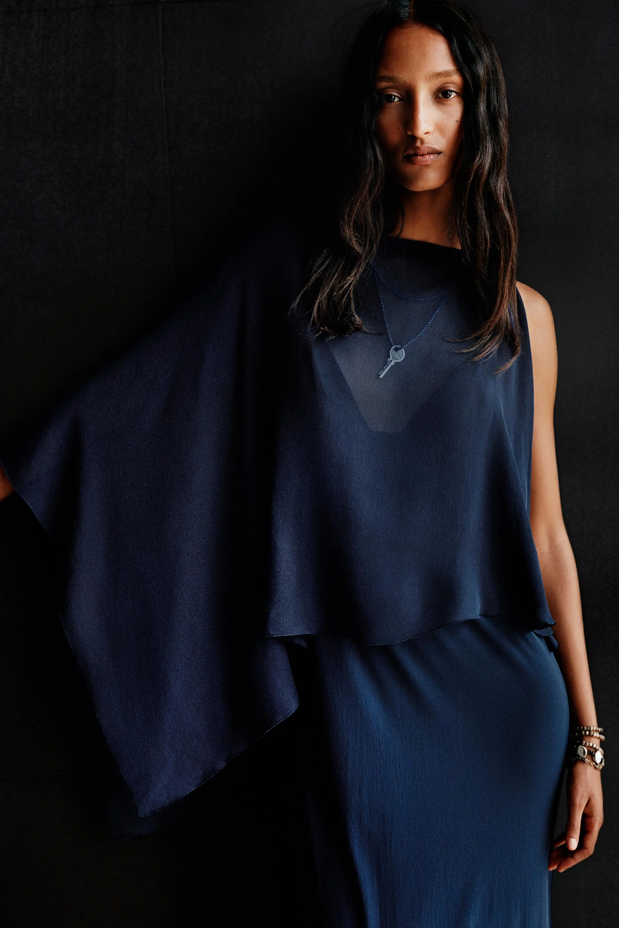 پیراهن بلند کیپ دار نسخه محدود