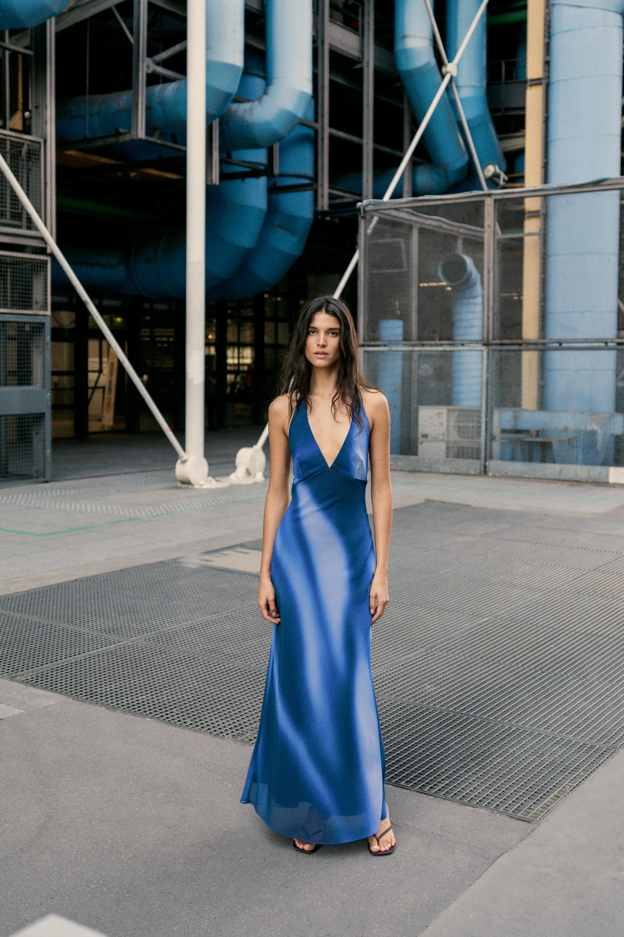 پیراهن بلند یقه هالتر طرح دار