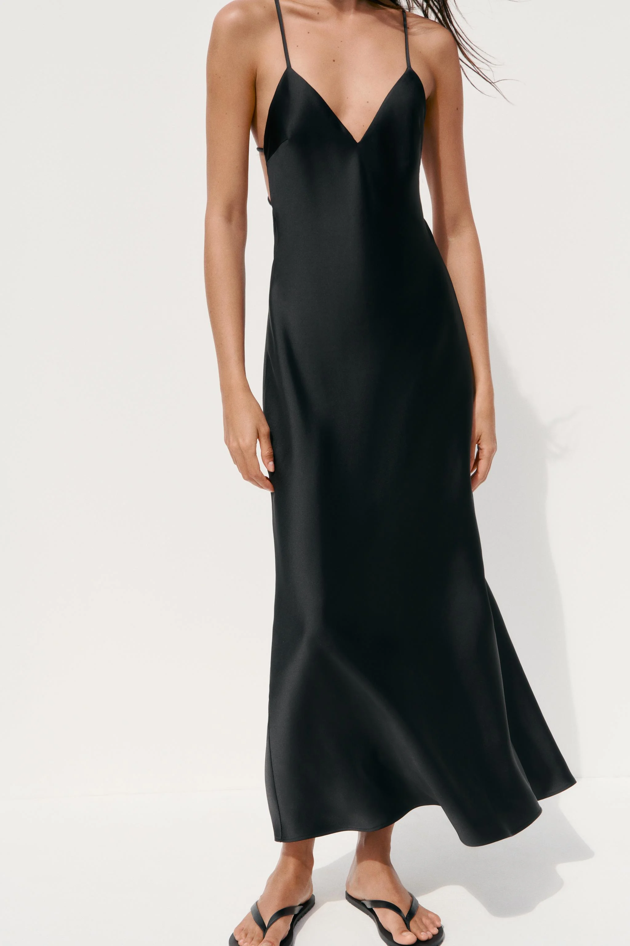 پیراهن میدی ساتن با بندینک های پشت