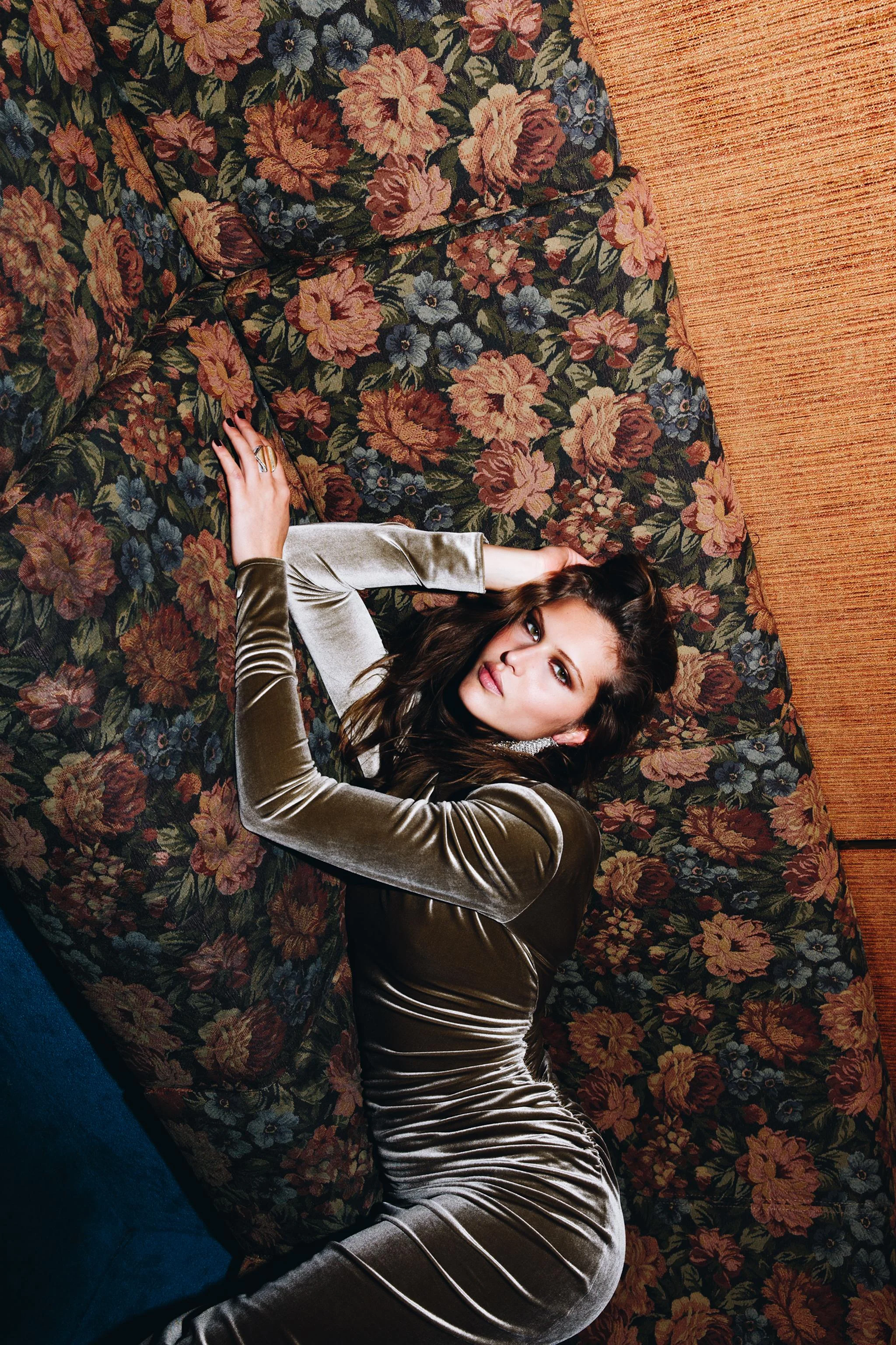 پیراهن میدی مخملی با اپل