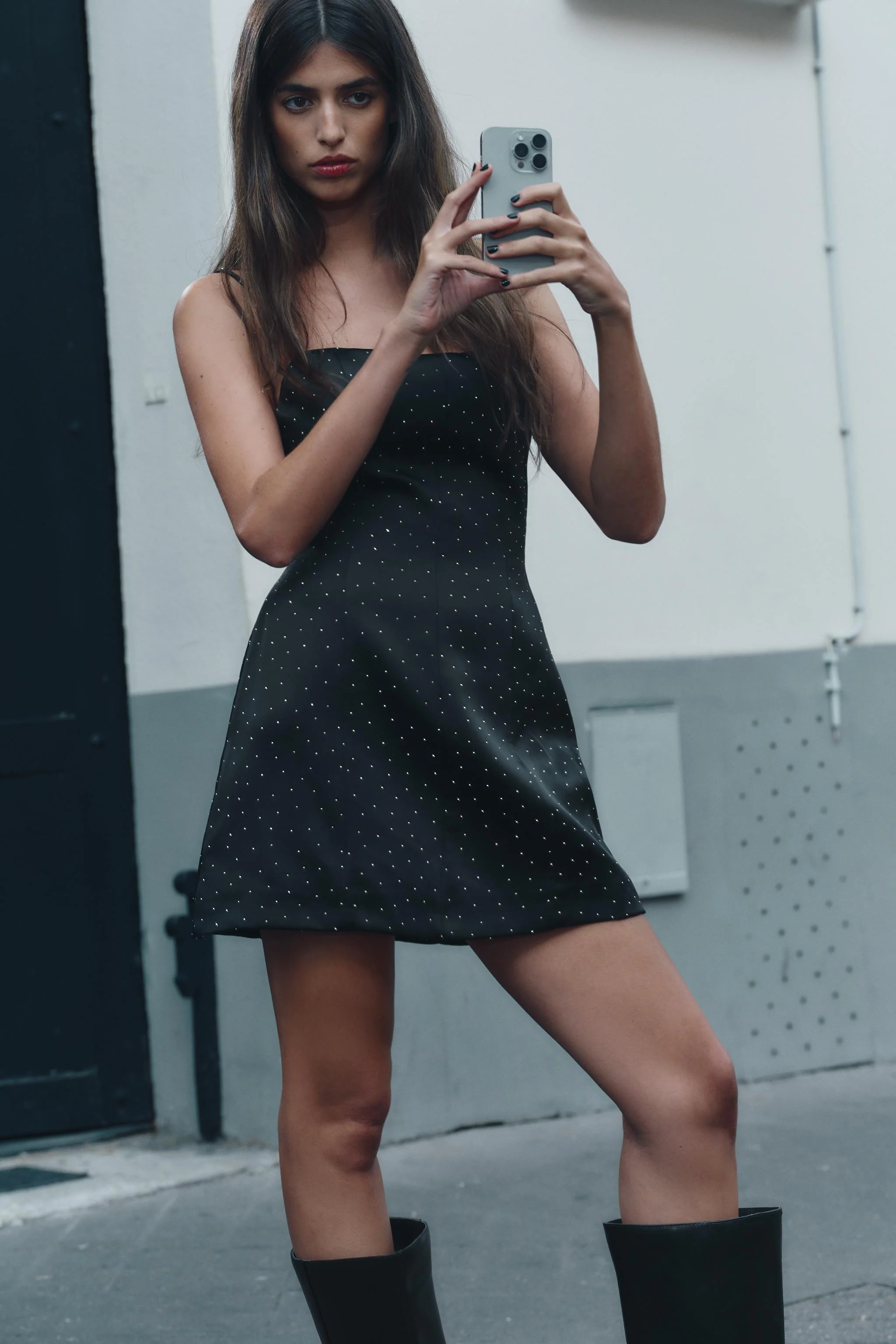 پیراهن کوتاه ساتن با تزیینات نگین