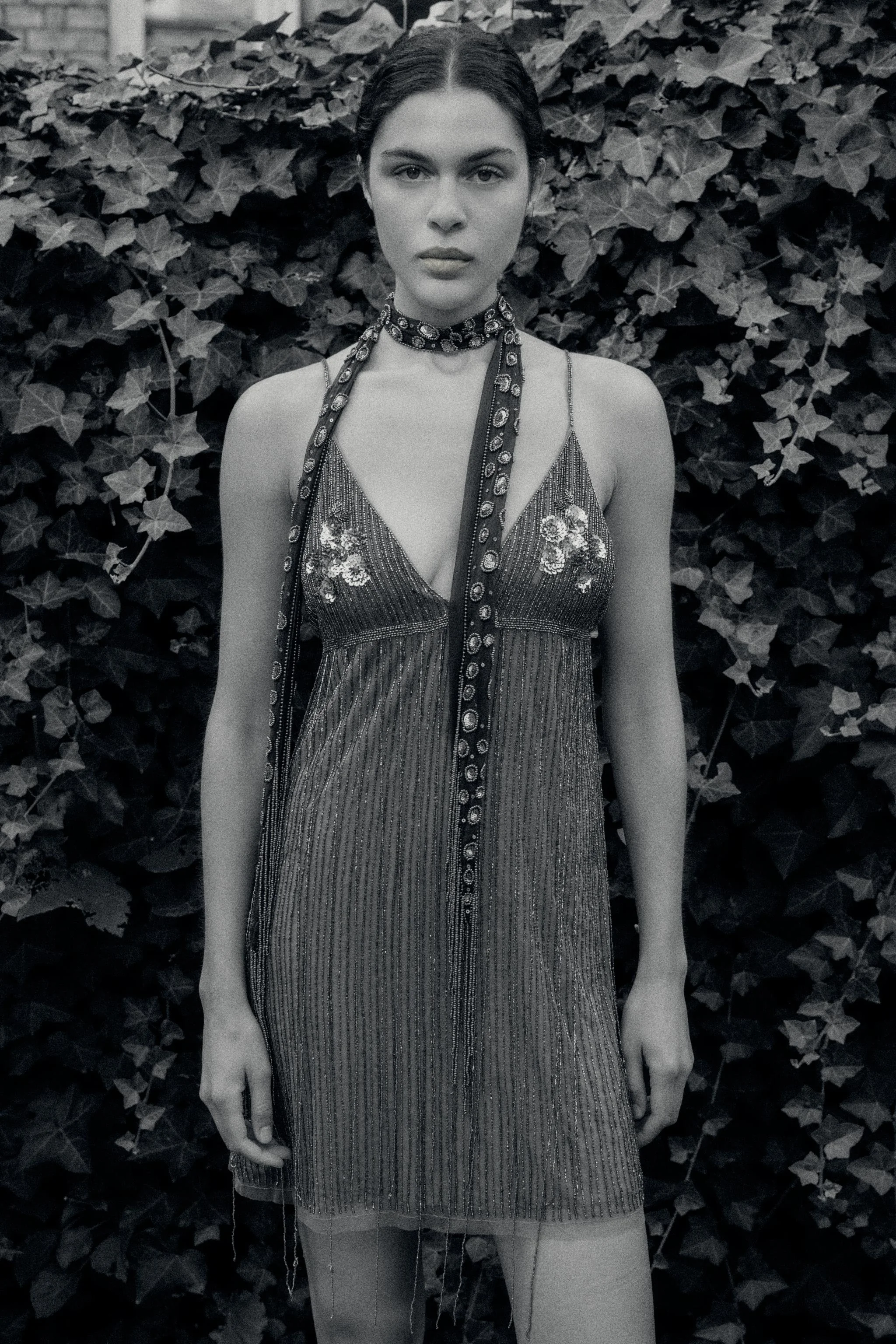 پیراهن کوتاه با ریشه و مهره