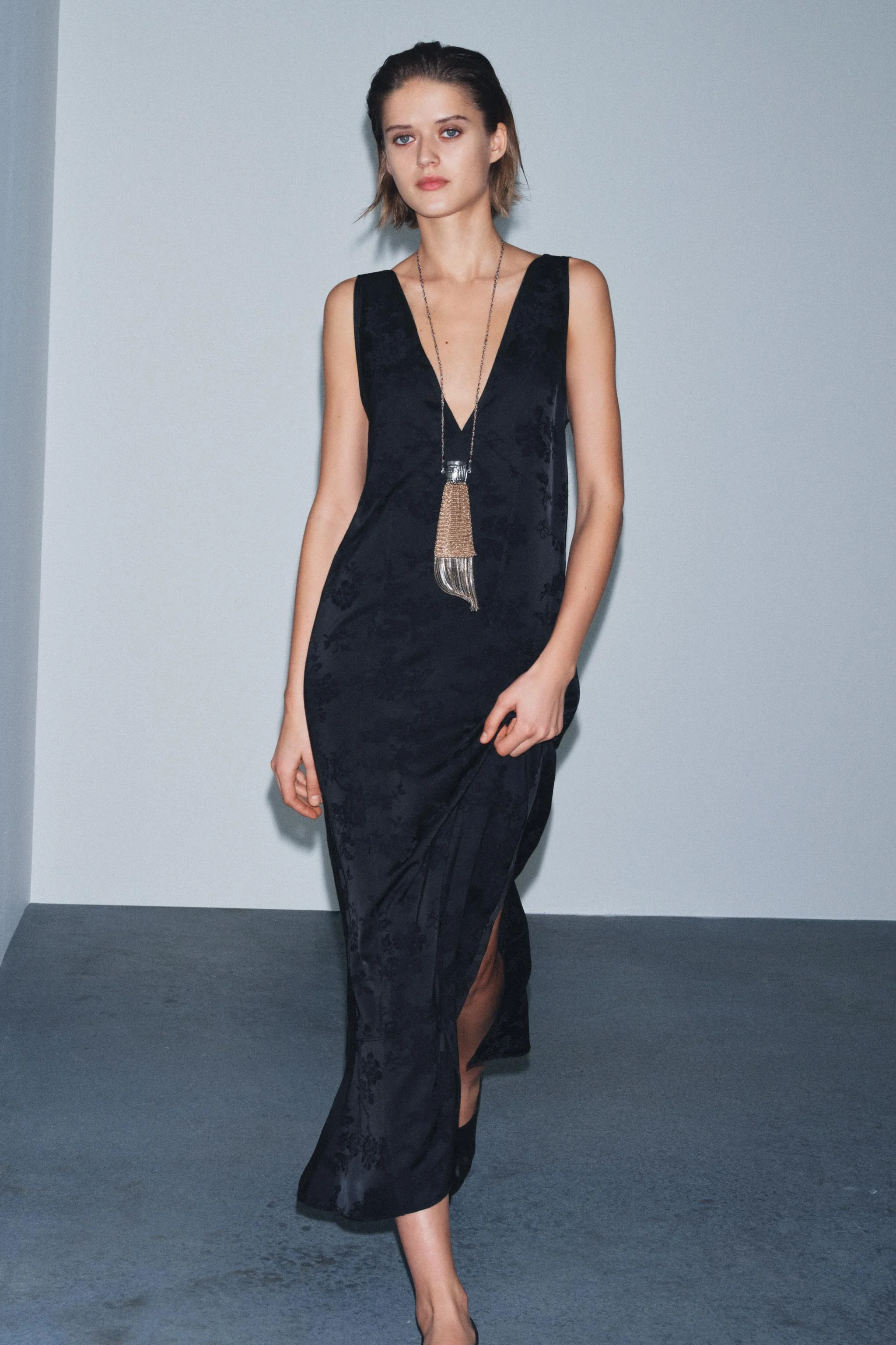 پیراهن میدی ژاکارد نسخه محدود ZW COLLECTION پیراهن میدی ژاکارد نسخه محدود ZW COLLECTION