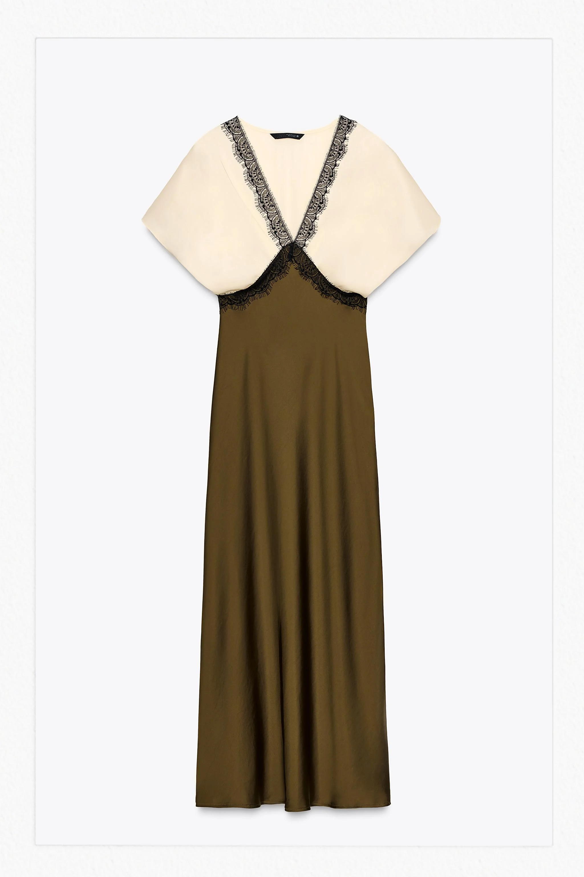 پیراهن میدی ساتن با یقه هفت و تزیینات گیپور متضاد