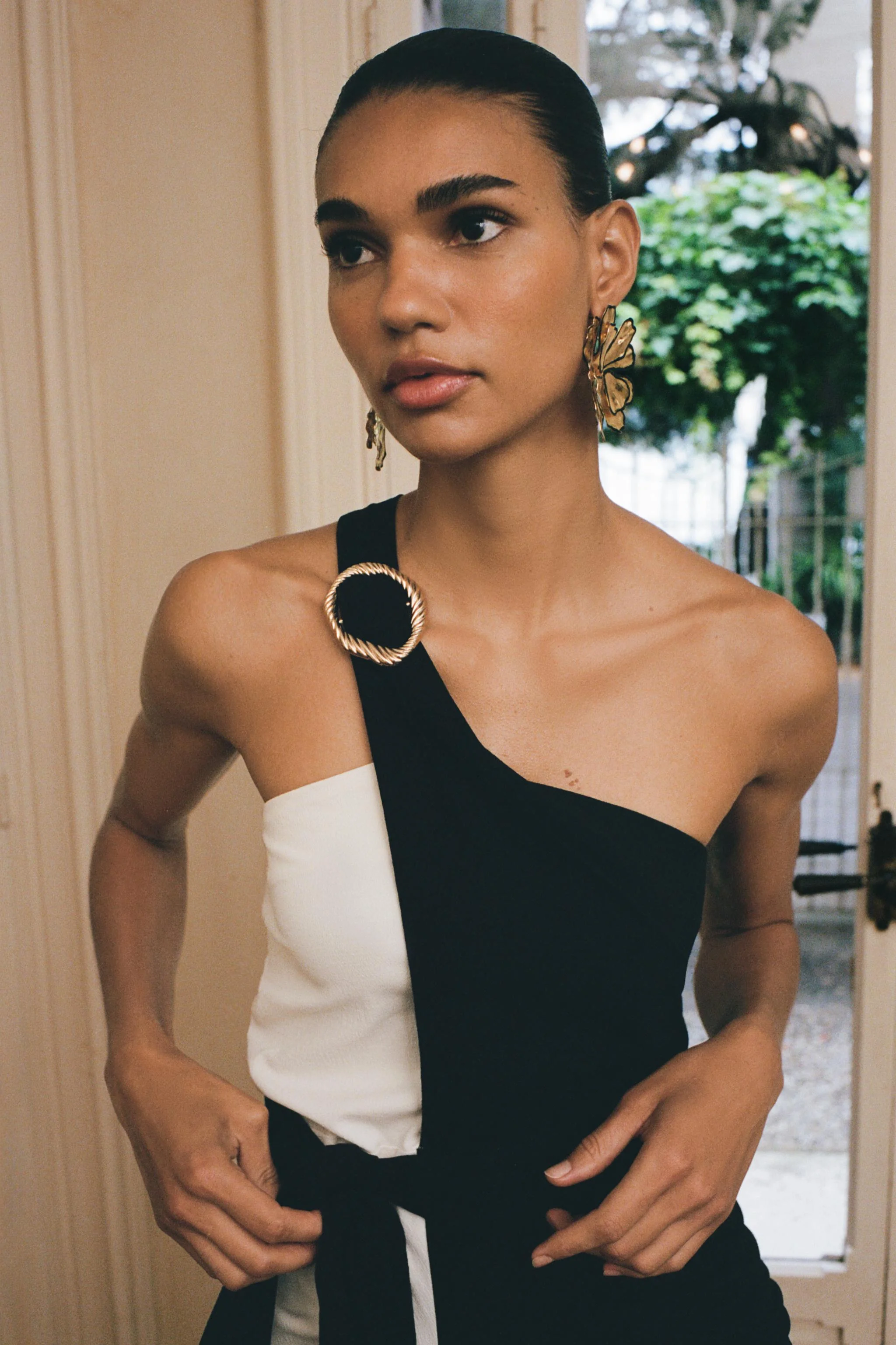 پیراهن میدی با جزئیات گره