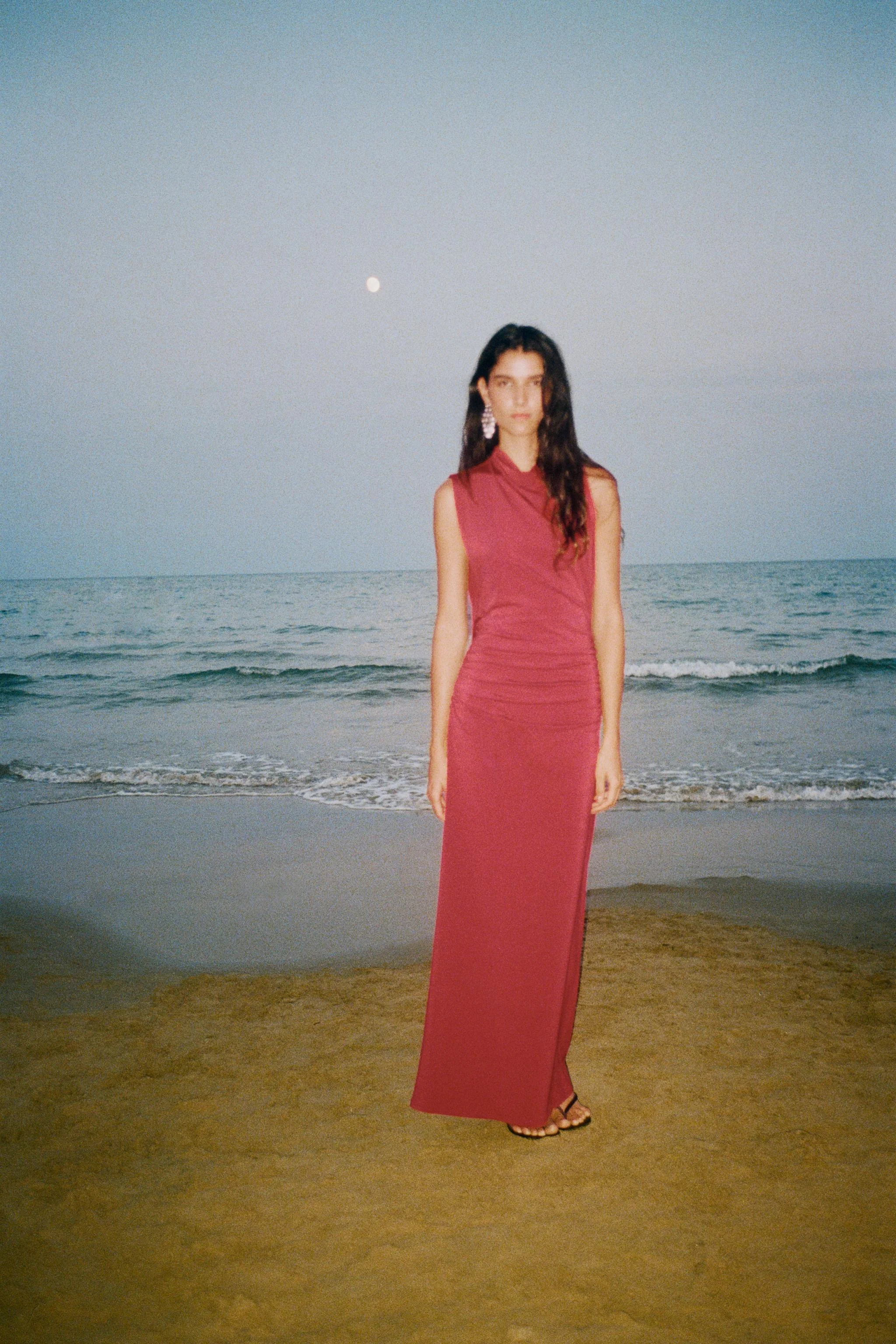 پیراهن بلند چین دار پیراهن بلند چین دار