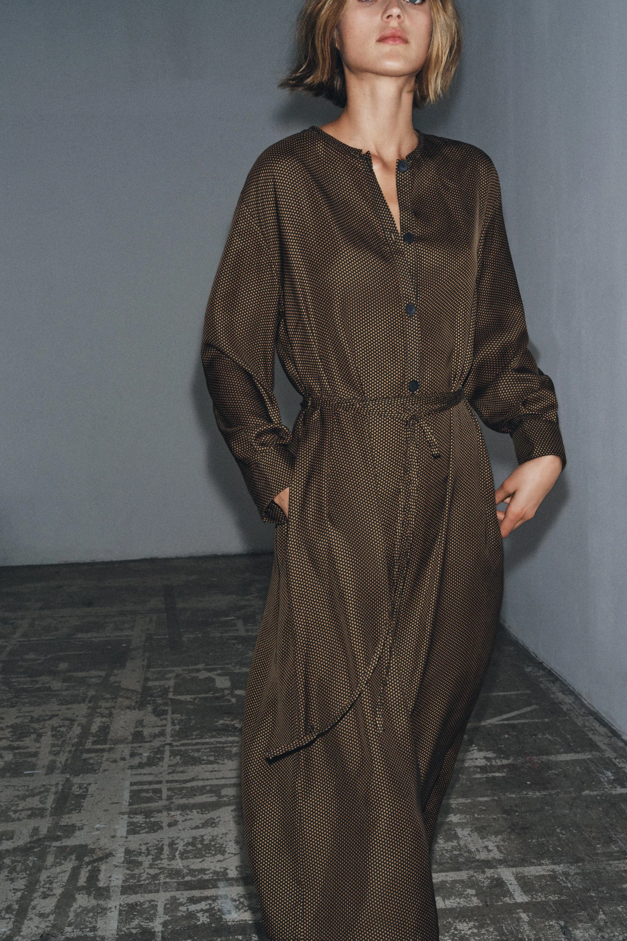 پیراهن خال خالی با کمربند ZW COLLECTION