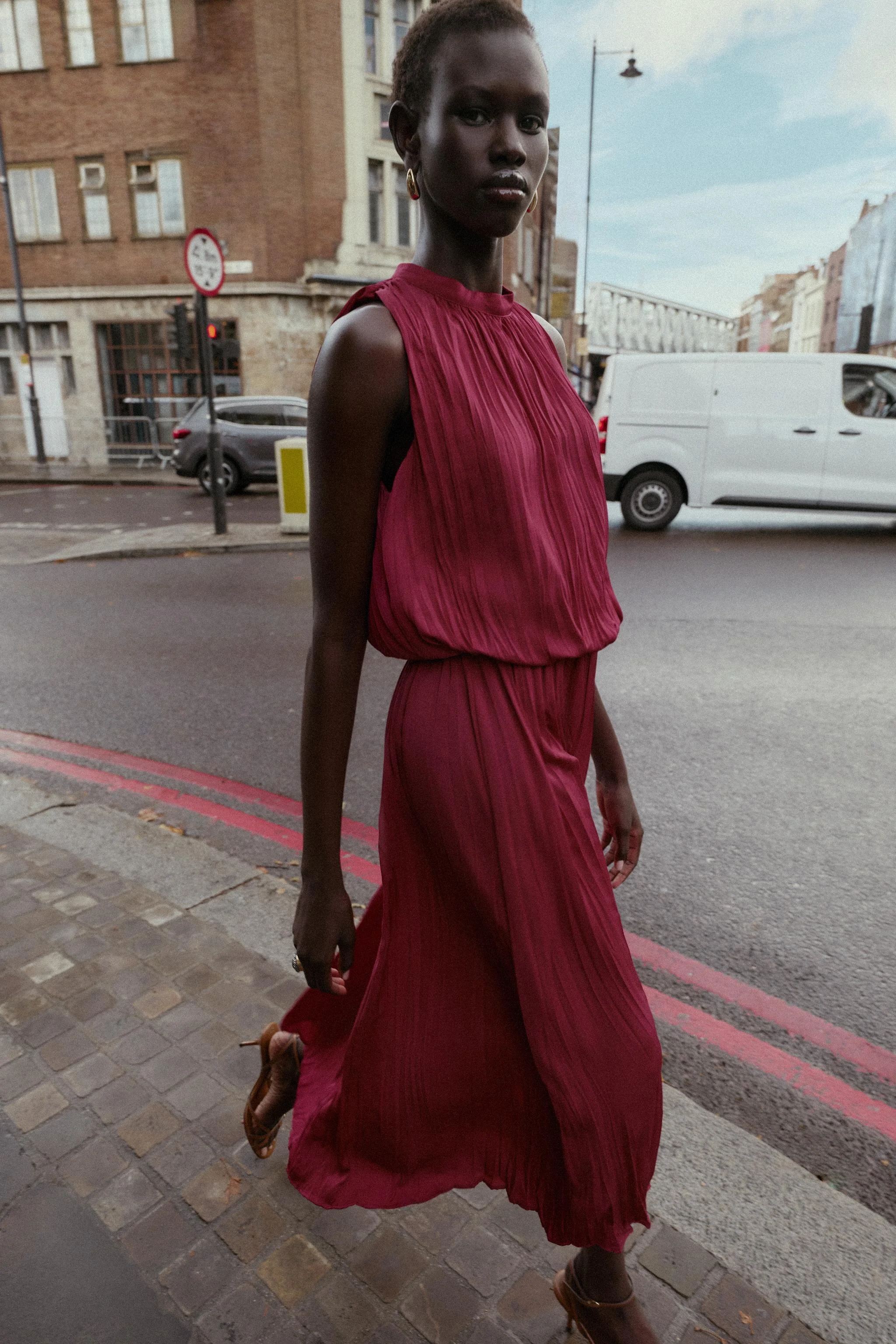 پیراهن میدی پلیسه دار با بافت چروک