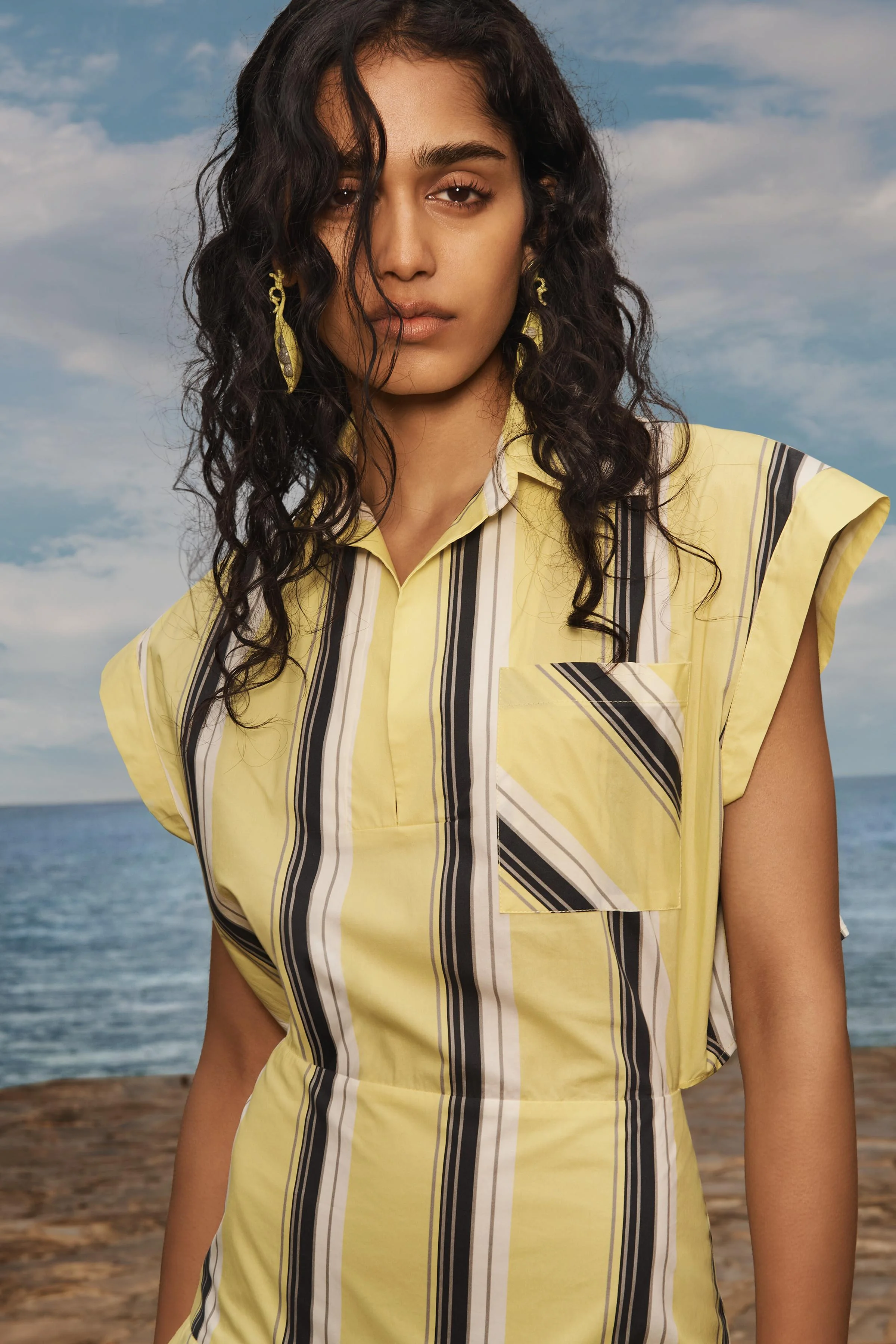 پیراهن کوتاه راه راه پفی نسخه محدود پیراهن کوتاه راه راه پفی نسخه محدود