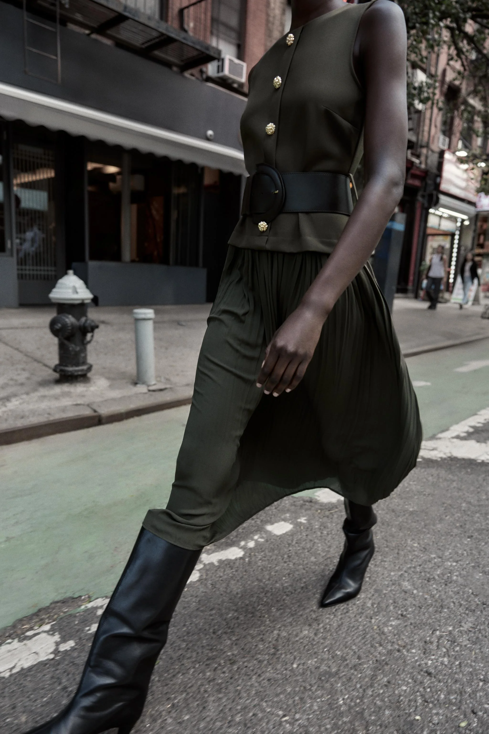 پیراهن میدی متضاد با کمربند