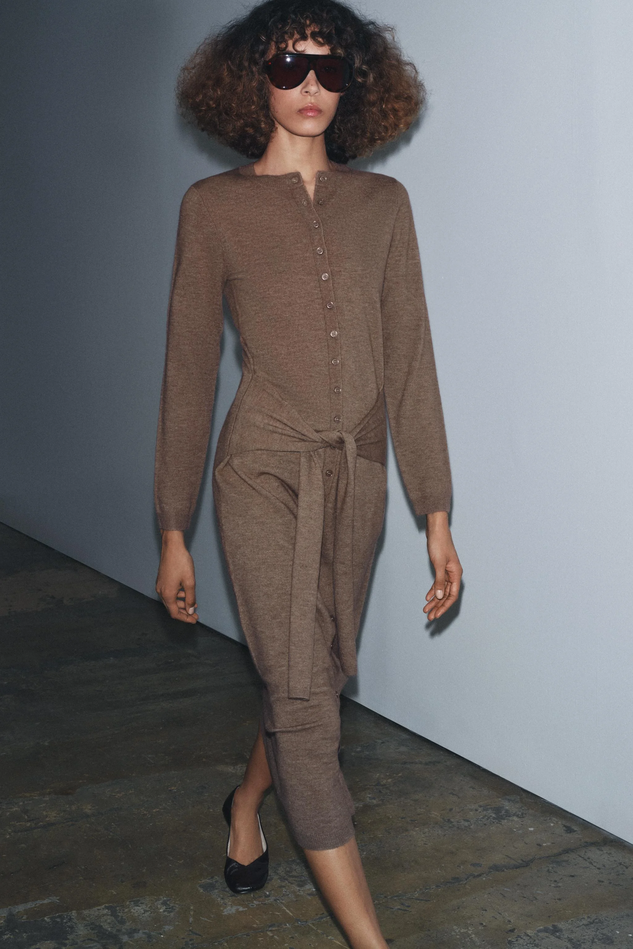 پیراهن میدی بافتنی با کمربند