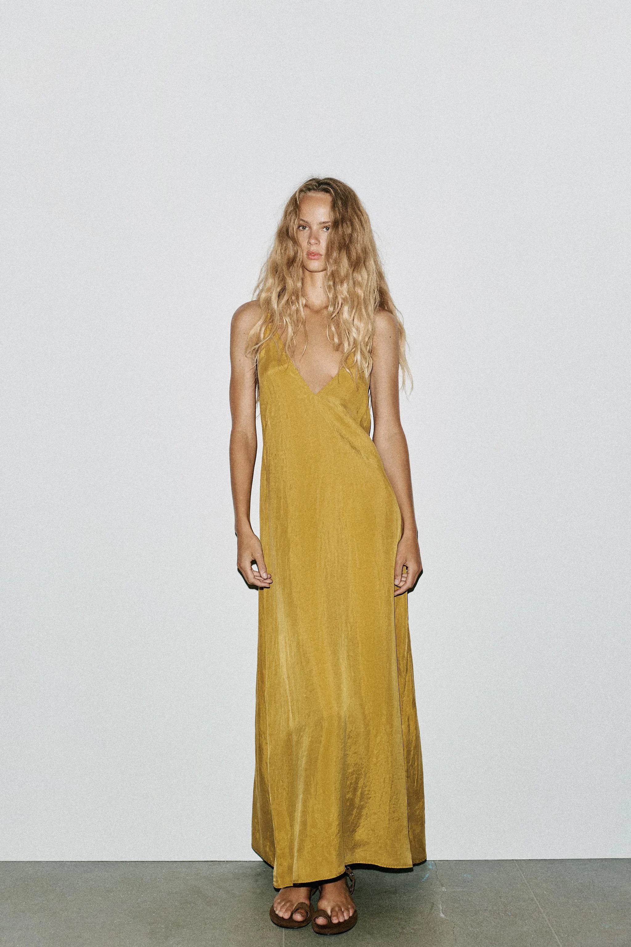 پیراهن میدی روان