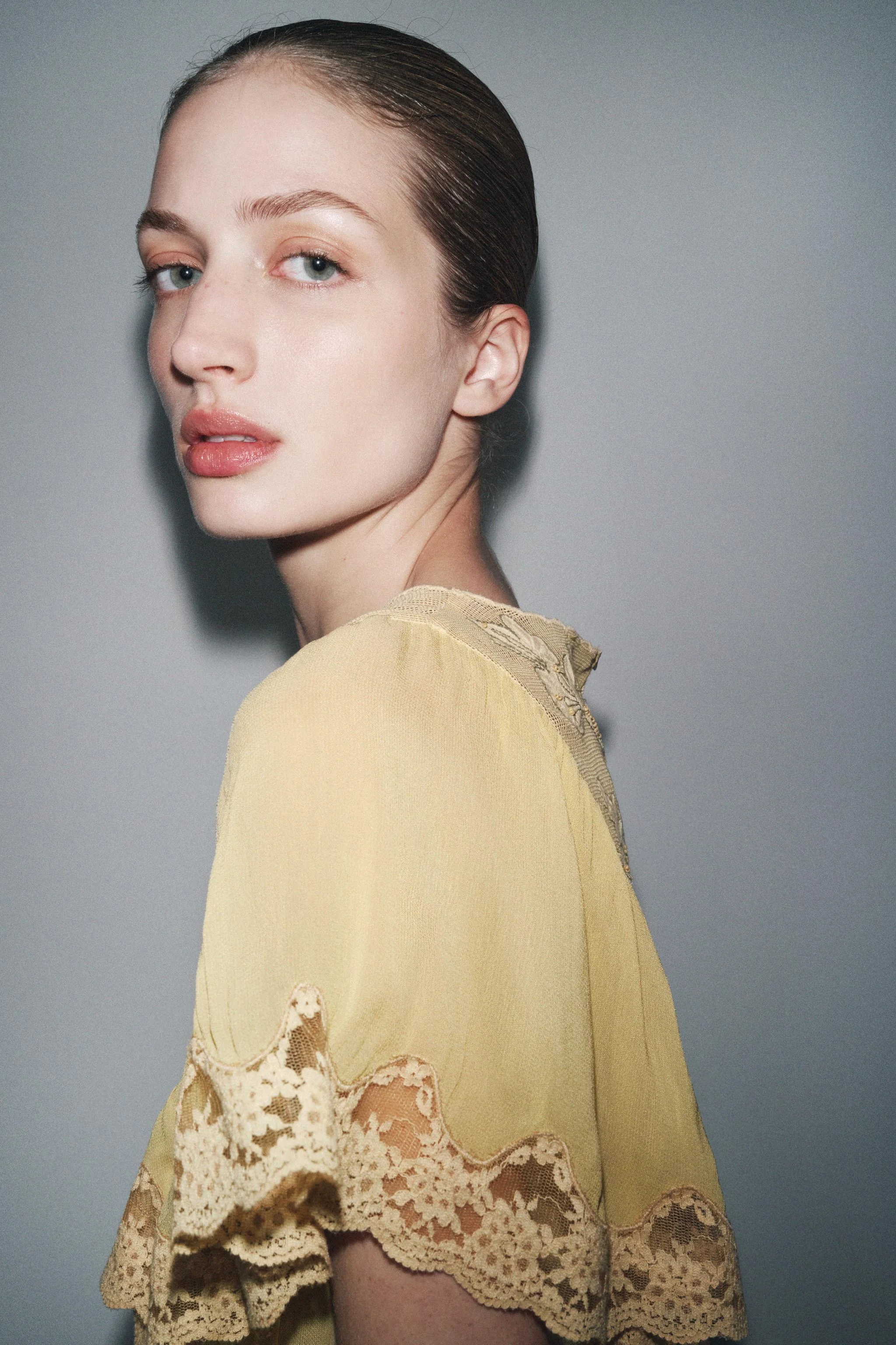 جامپسوت توری با گلدوزی و منجوق