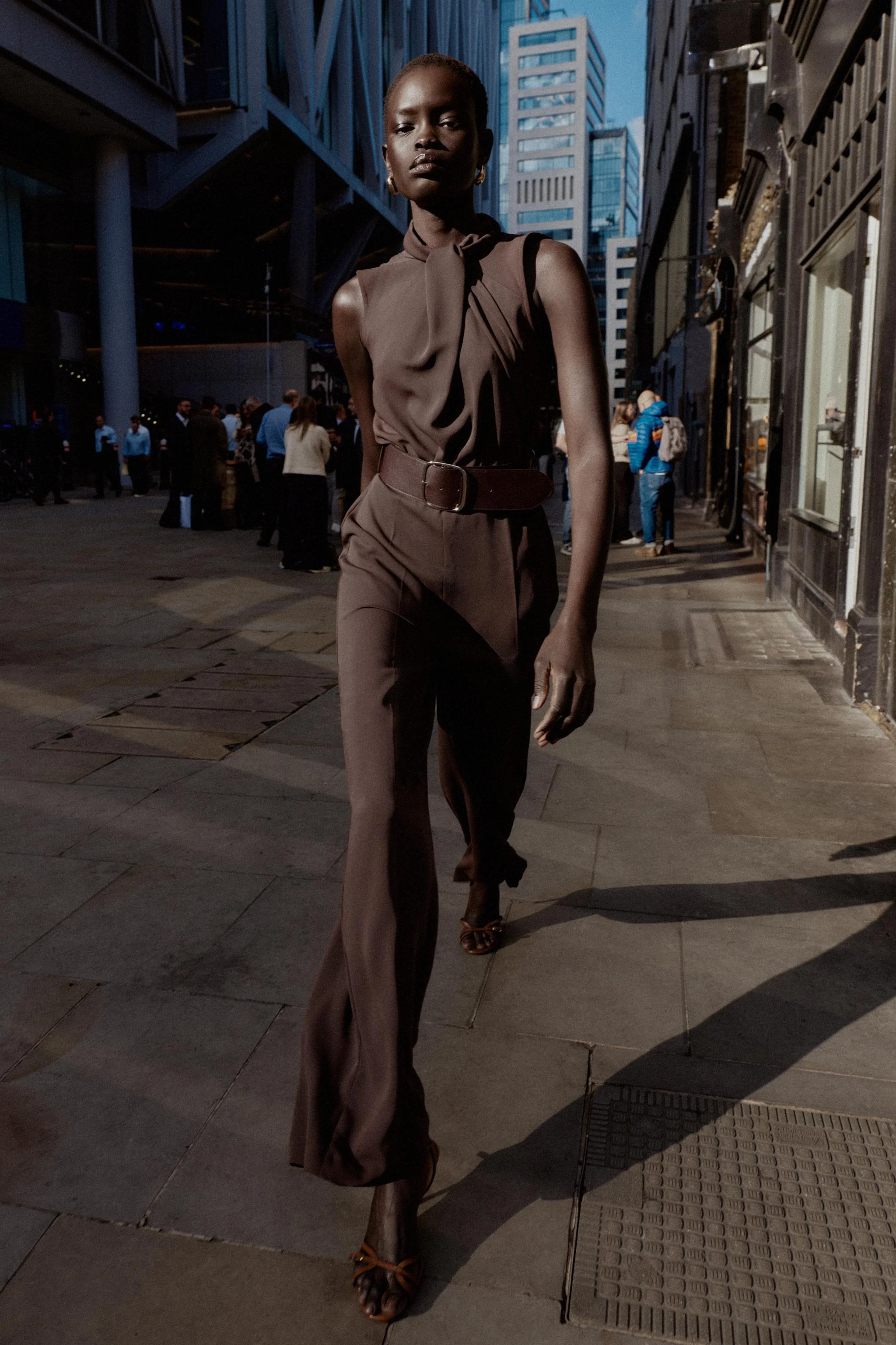 سرهمی بدون آستین با کمربند