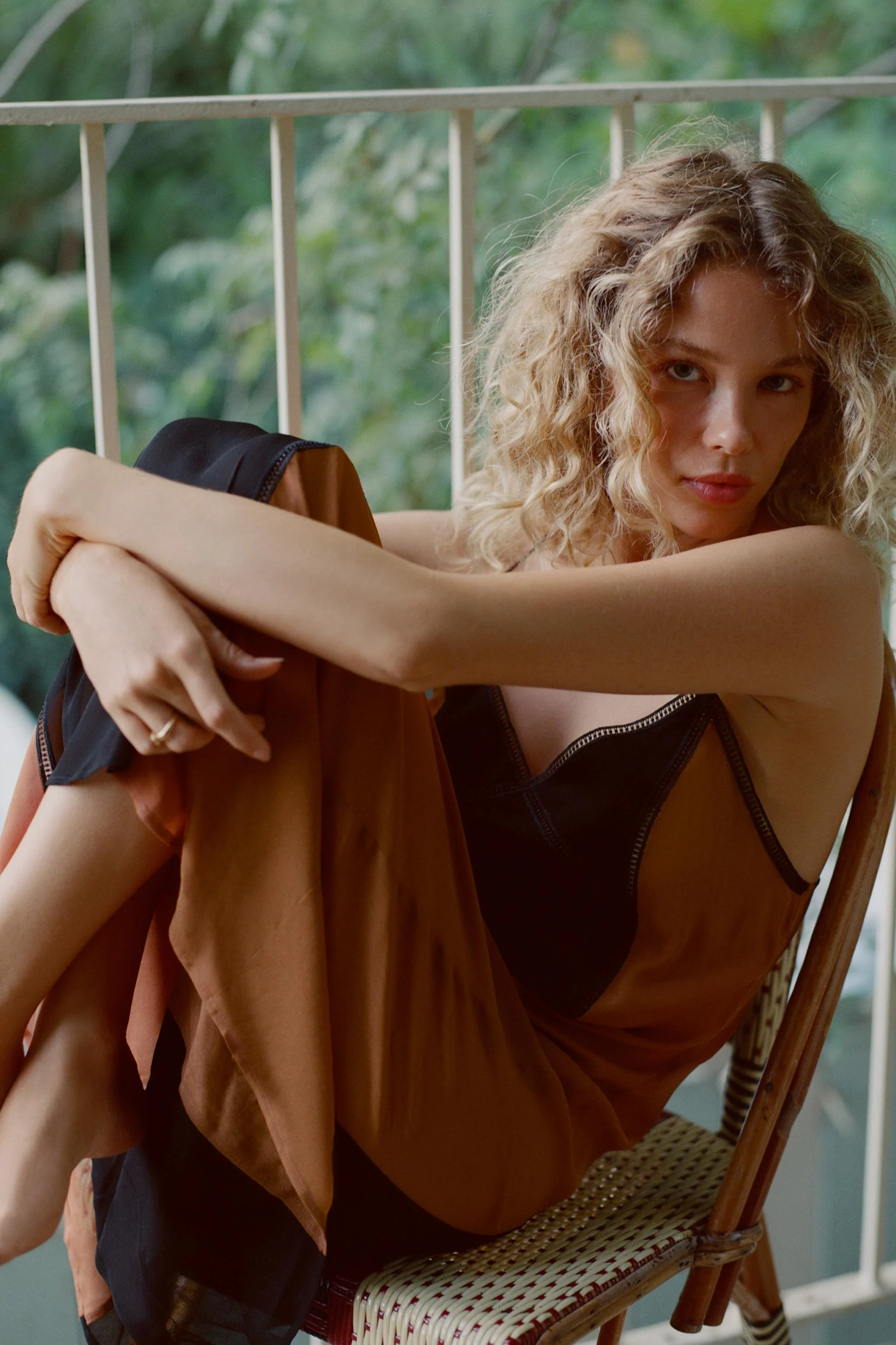 پیراهن میدی ترکیبی با تزیین توری