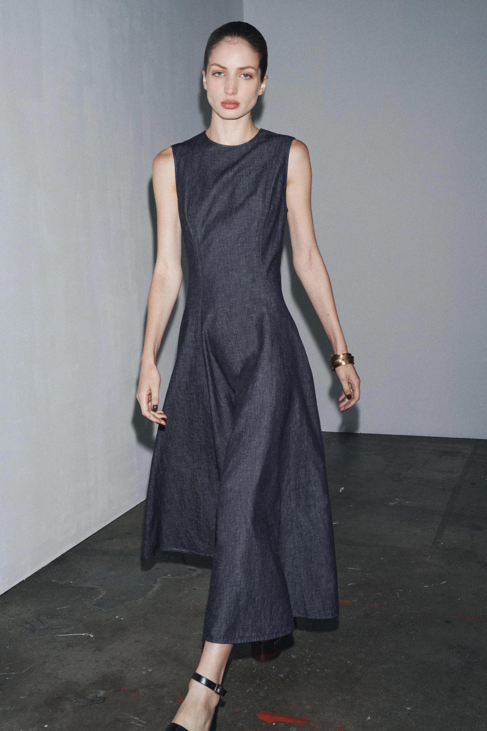 پیراهن میدی زنانه با پارچه طرح جین از کالکشن ZW