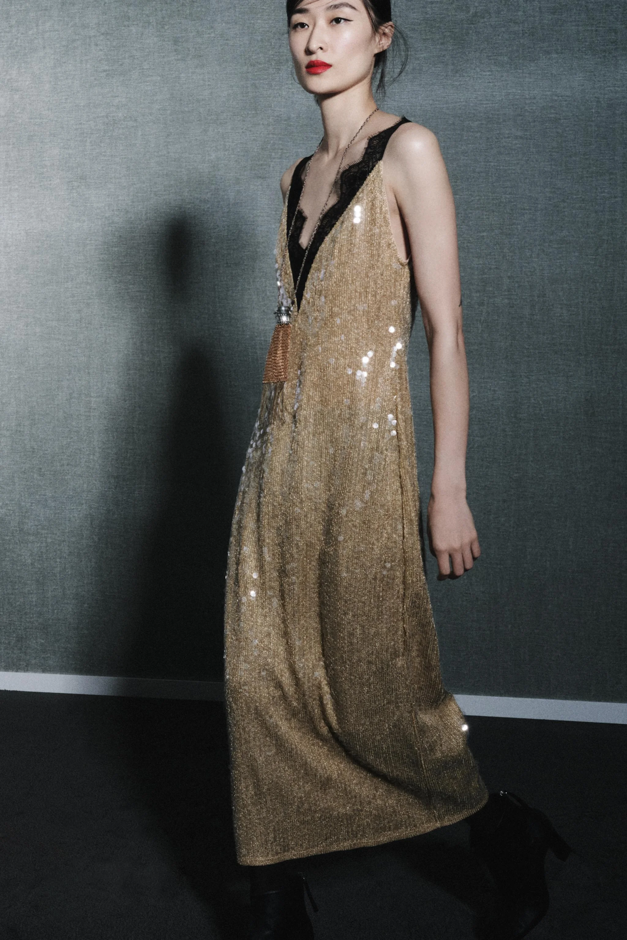 پیراهن بلند پولک‌دوزی و گیپور ZW COLLECTION