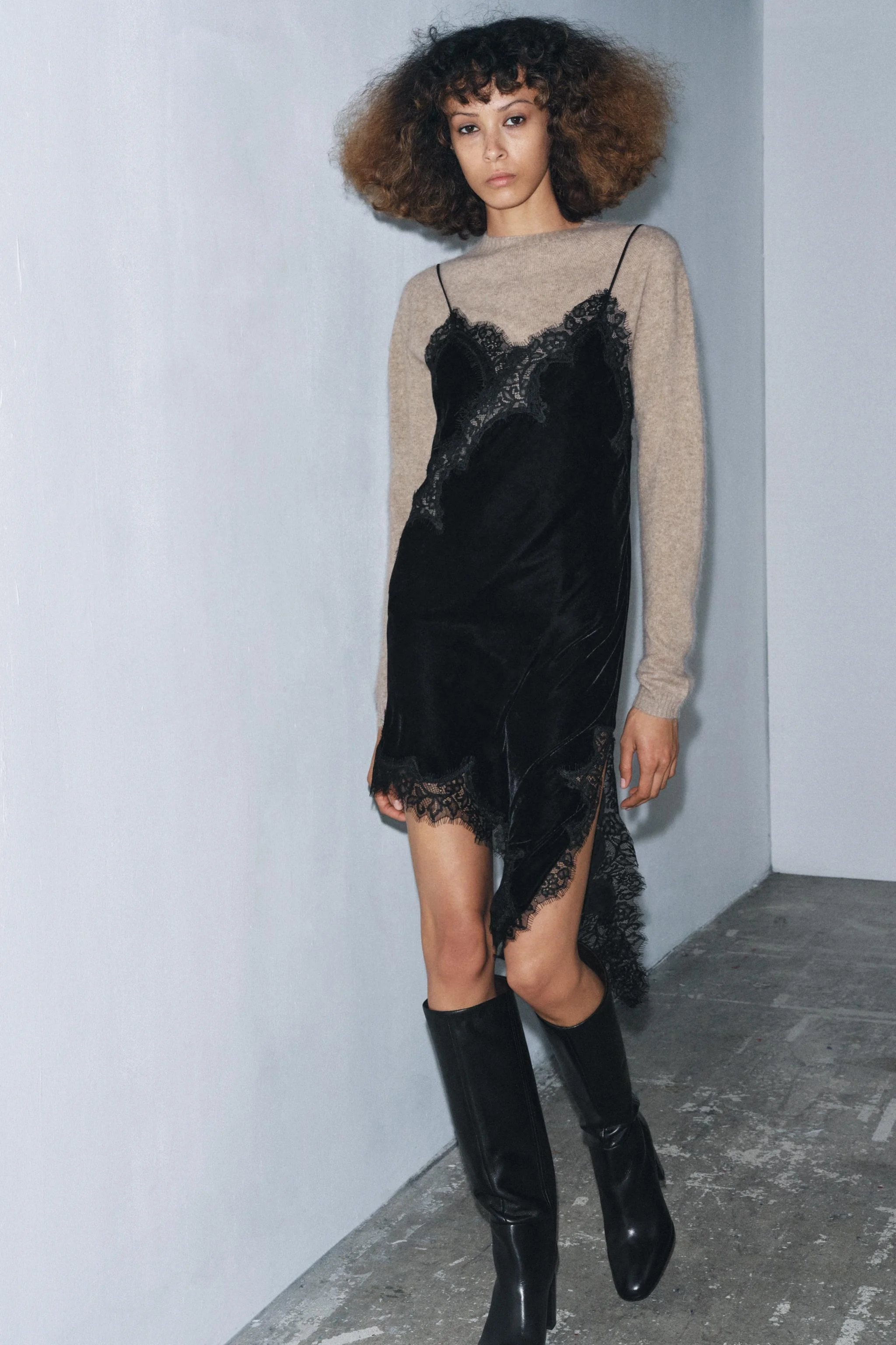 پیراهن میدی زنانه ZW COLLECTION با پارچه مخمل و توری