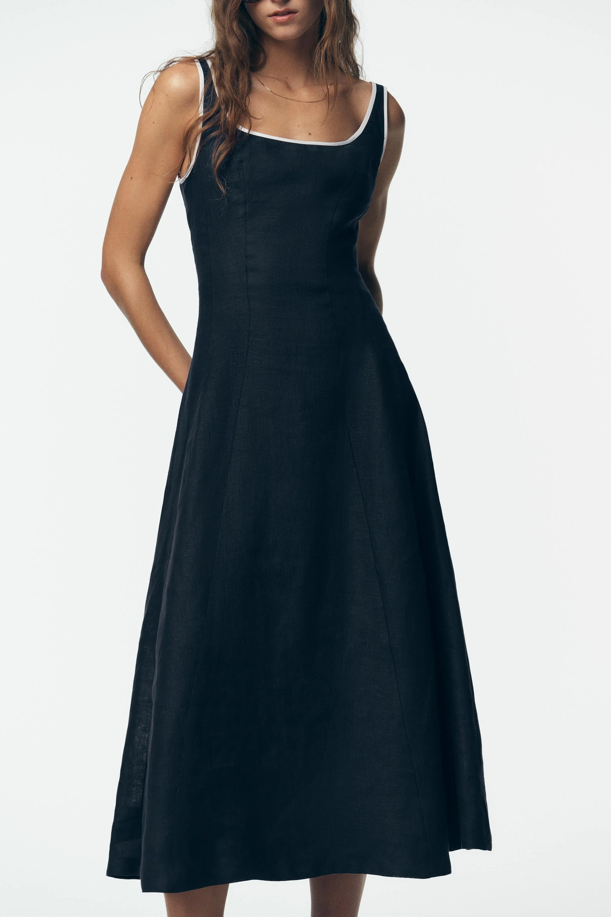 پیراهن میدی کتان با تزیینات متضاد