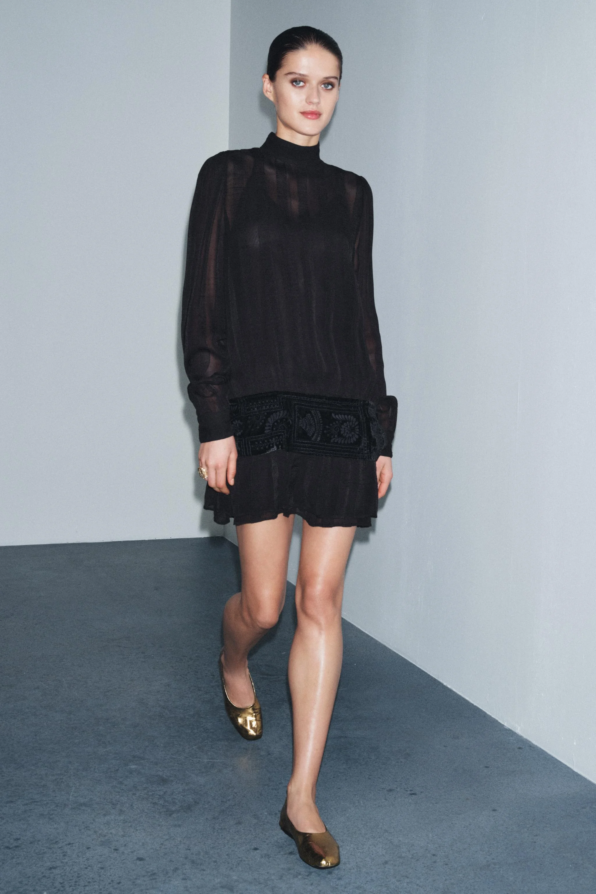 پیراهن متضاد ZW COLLECTION با کمربند گلدوزی شده