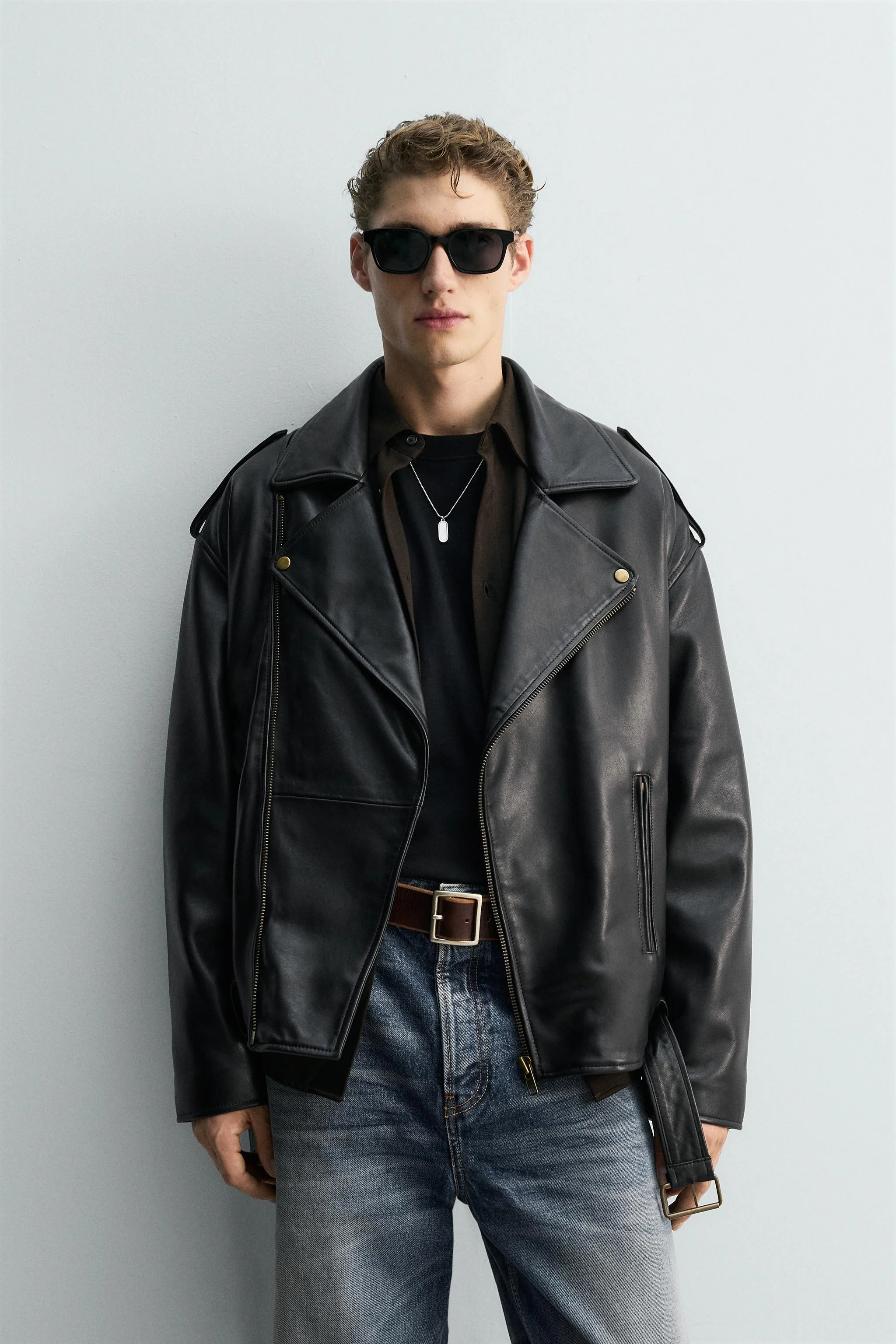 کت چرمی موتورسواری نسخه محدود کت چرمی موتورسواری نسخه محدود