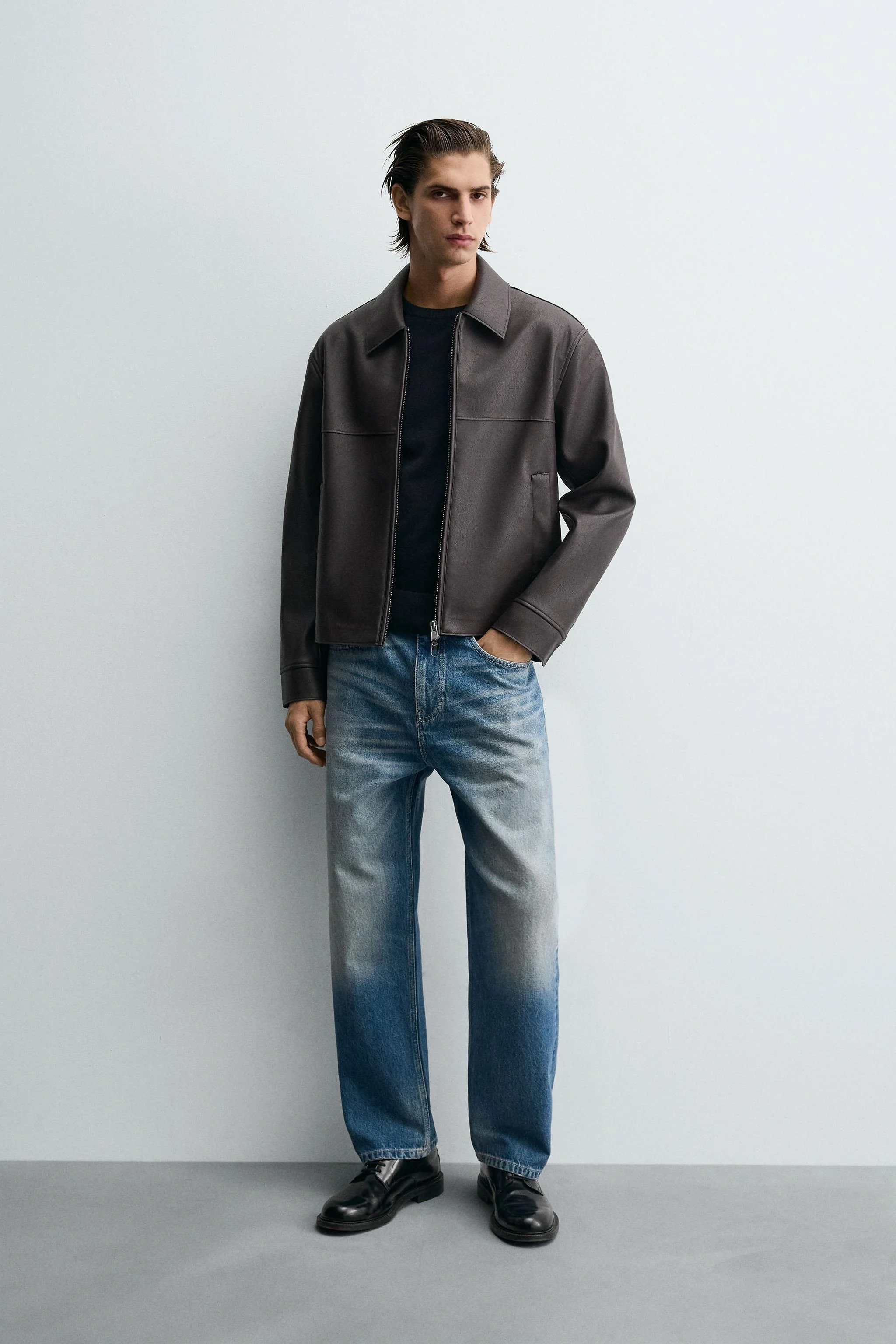 کت با طرح چرم مصنوعی کت با طرح چرم مصنوعی