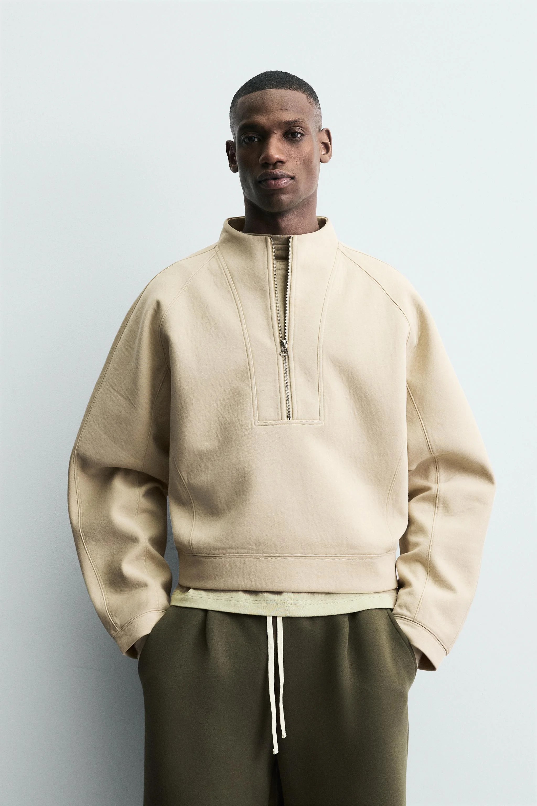 سویشرت نیم تنه با جزئیات دکمه ای