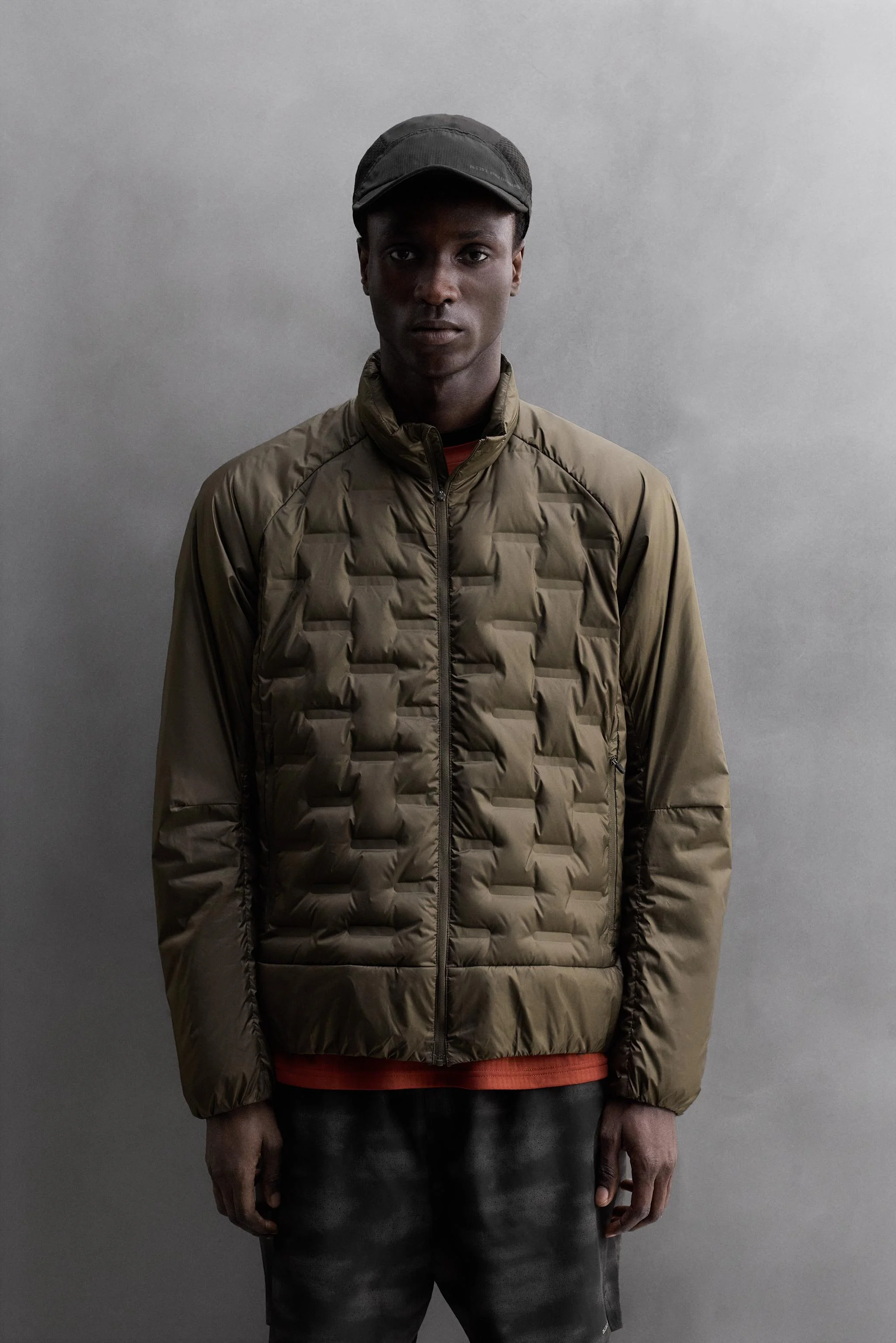 کاپشن پافر ورزشی با ترکیب پارچه کاپشن پافر ورزشی با ترکیب پارچه