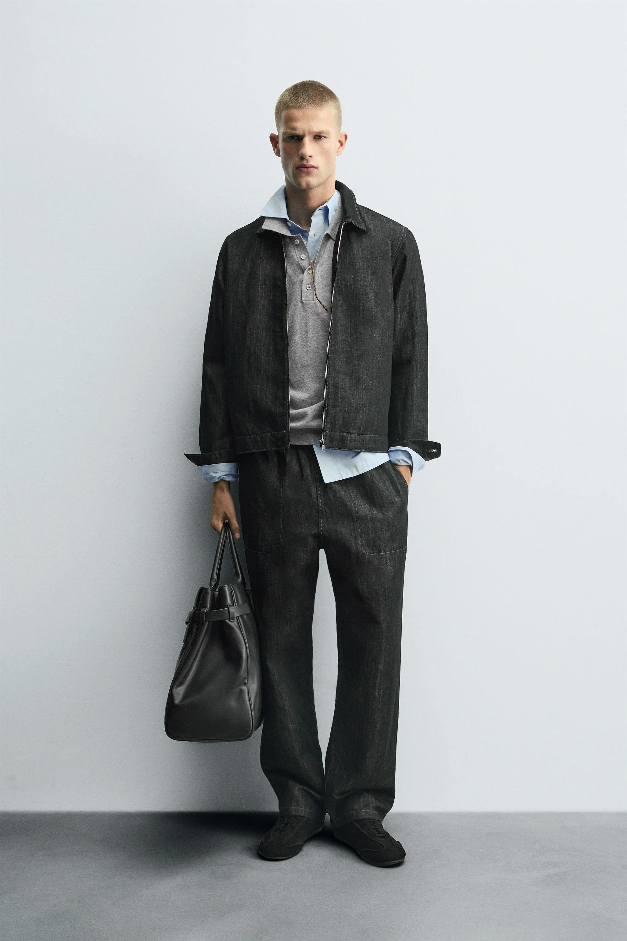 شلوار جین جاگر با فیت آزاد شلوار جین جاگر با فیت آزاد