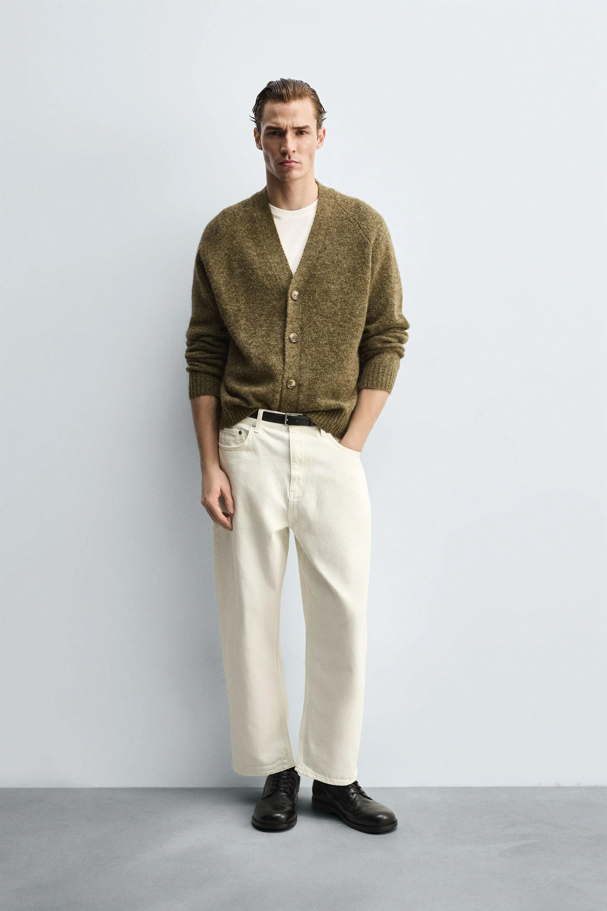 شلوار جین پاچه گشاد مخروطی