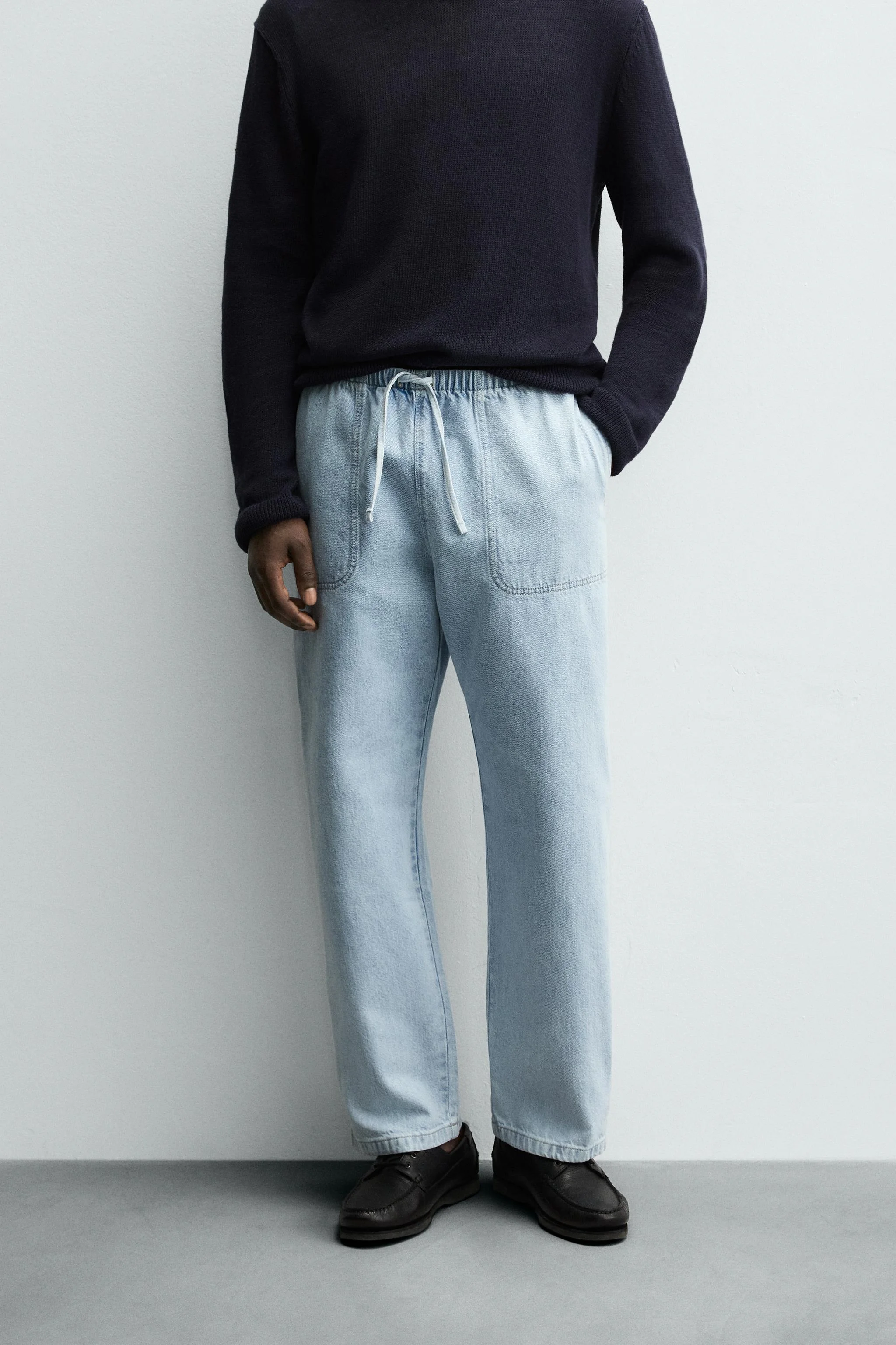 شلوار جین سبک وزن با فیت جاگر