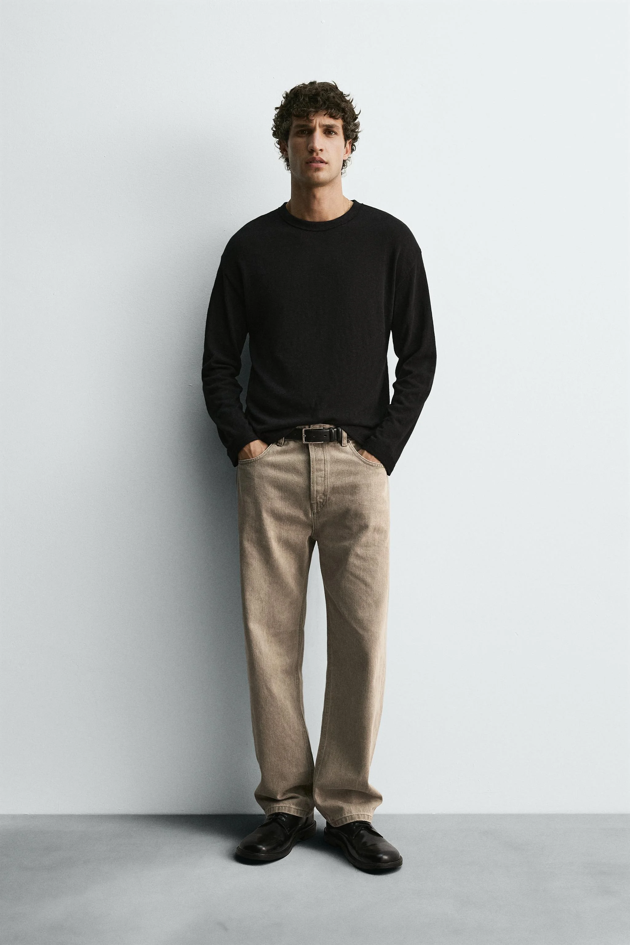 شلوار جین راسته با برش باریک