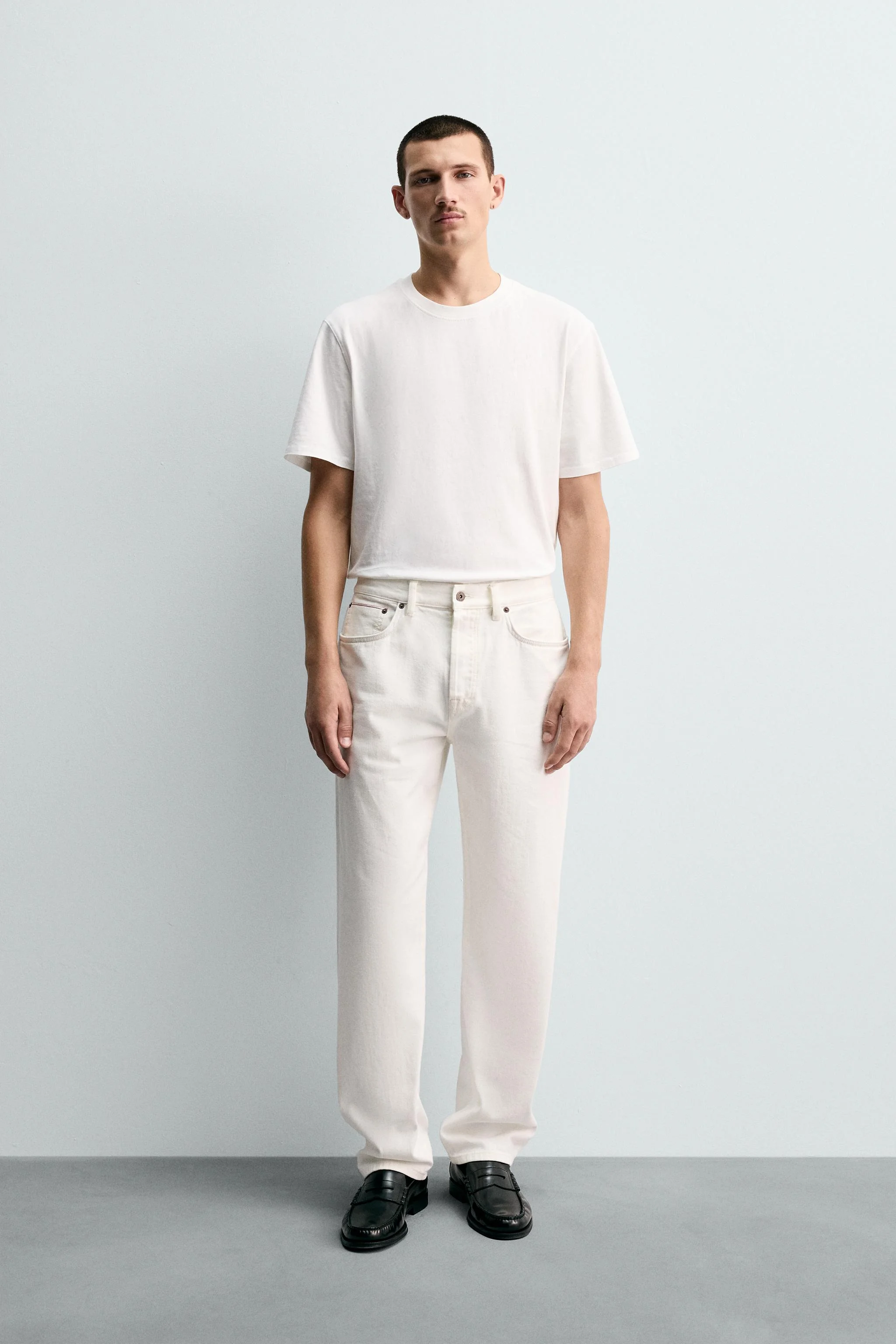 شلوار جین لبه دار راسته تا مچ پا شلوار جین لبه دار راسته تا مچ پا