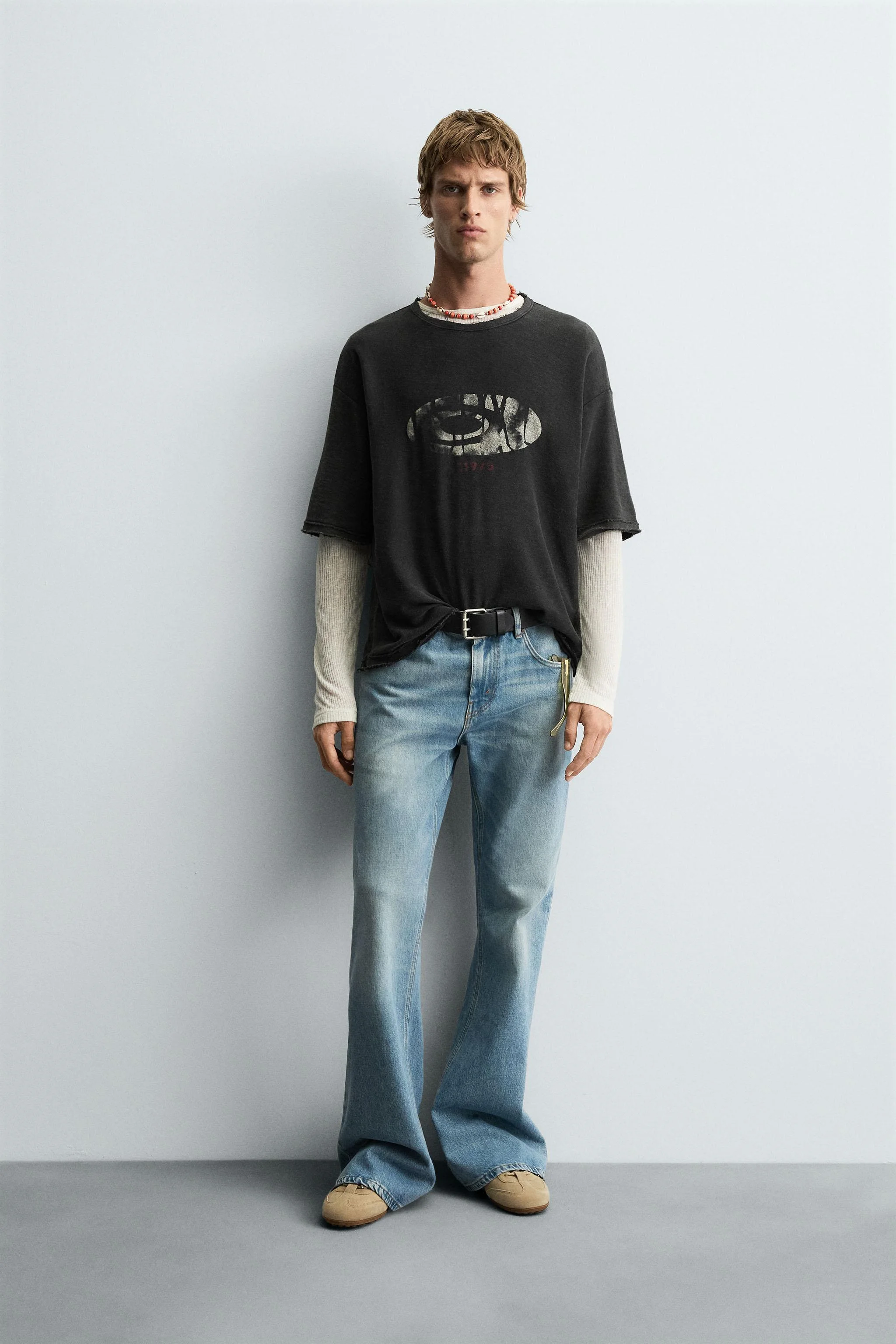 تی‌شرت بافتنی طرح‌دار