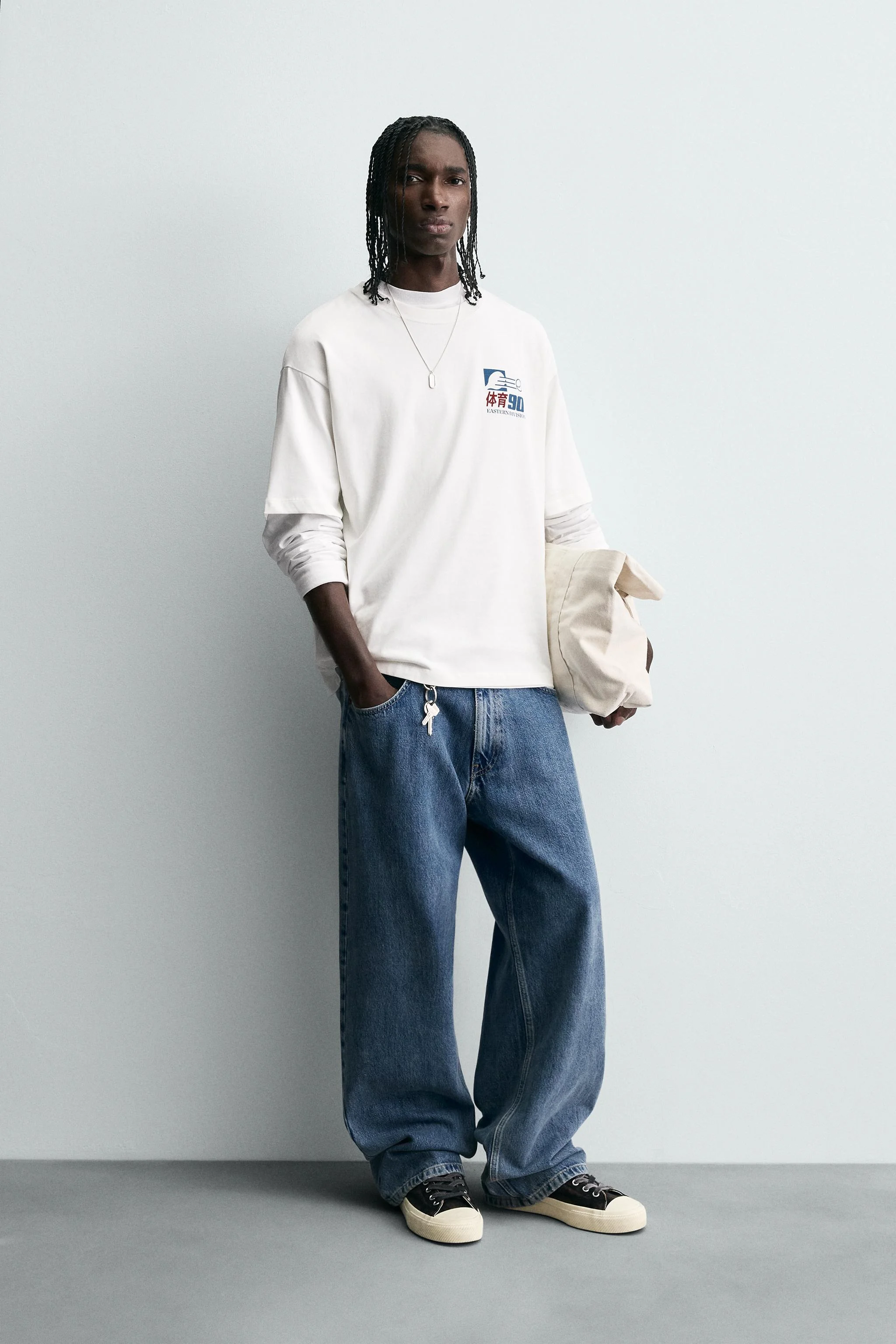 تی شرت با طرح گرافیکی تی شرت با طرح گرافیکی