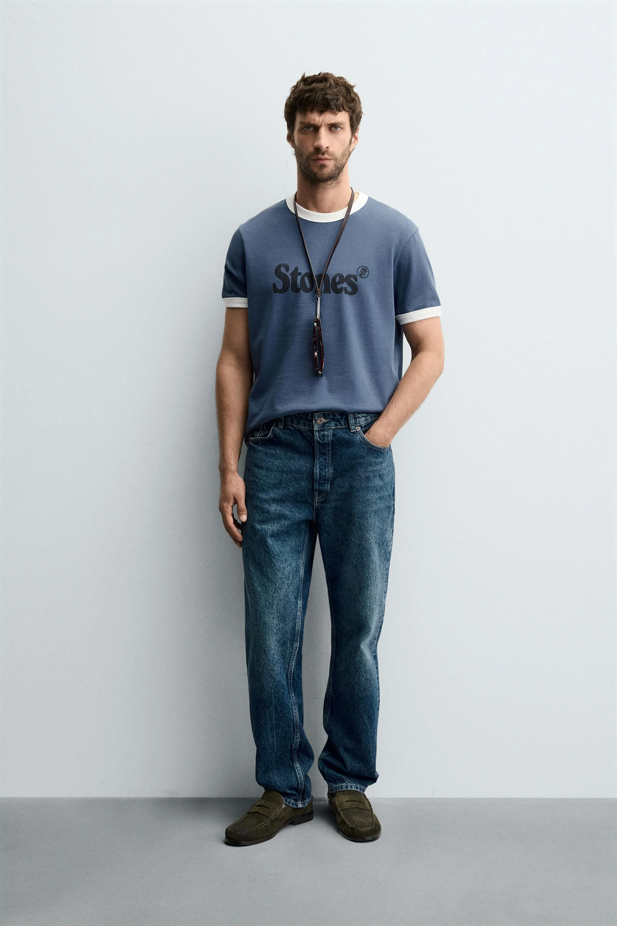 تی شرت آستین کوتاه طرح گروه موسیقی تی شرت آستین کوتاه طرح گروه موسیقی