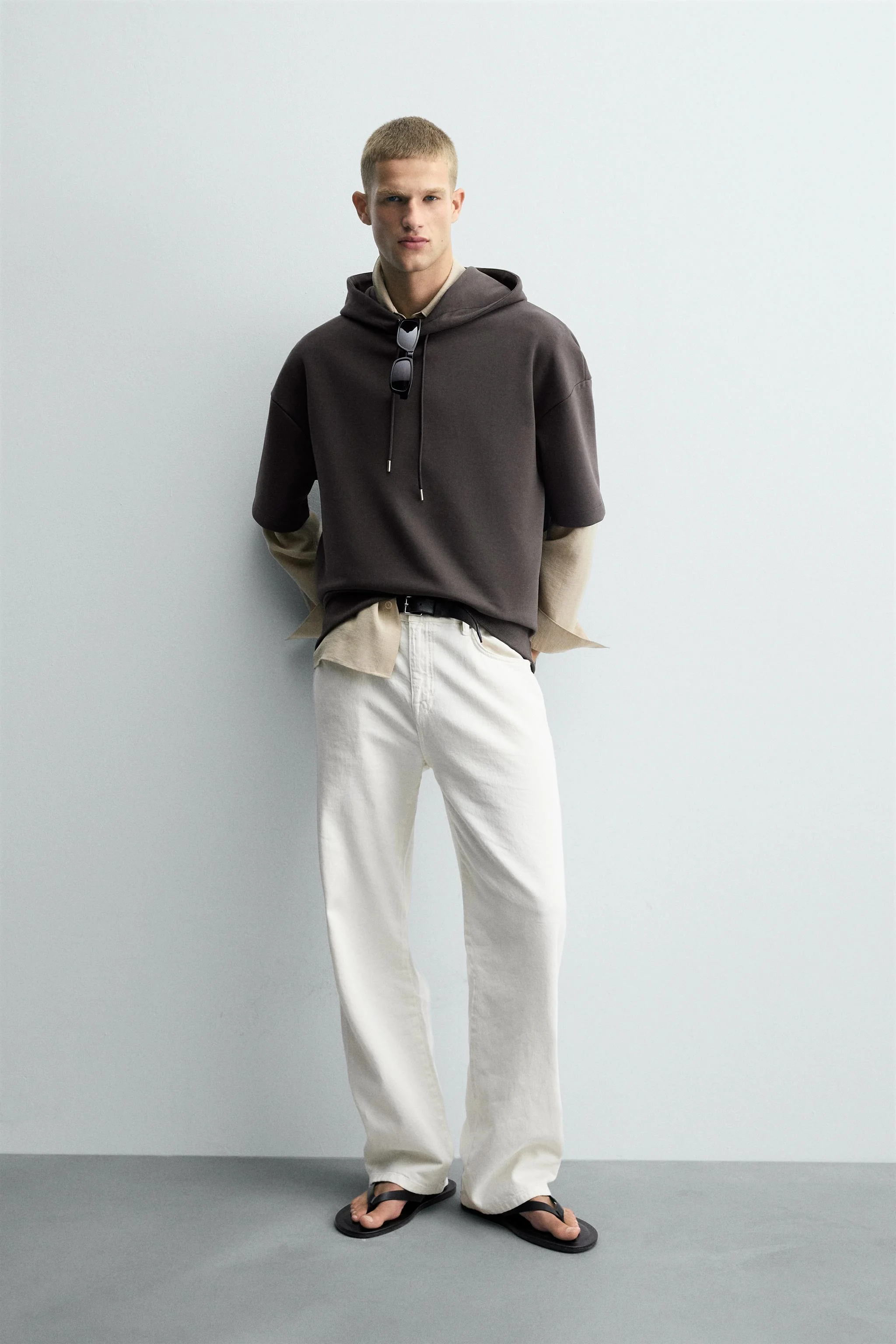 هودی با افکت نئوپرن و برچسب