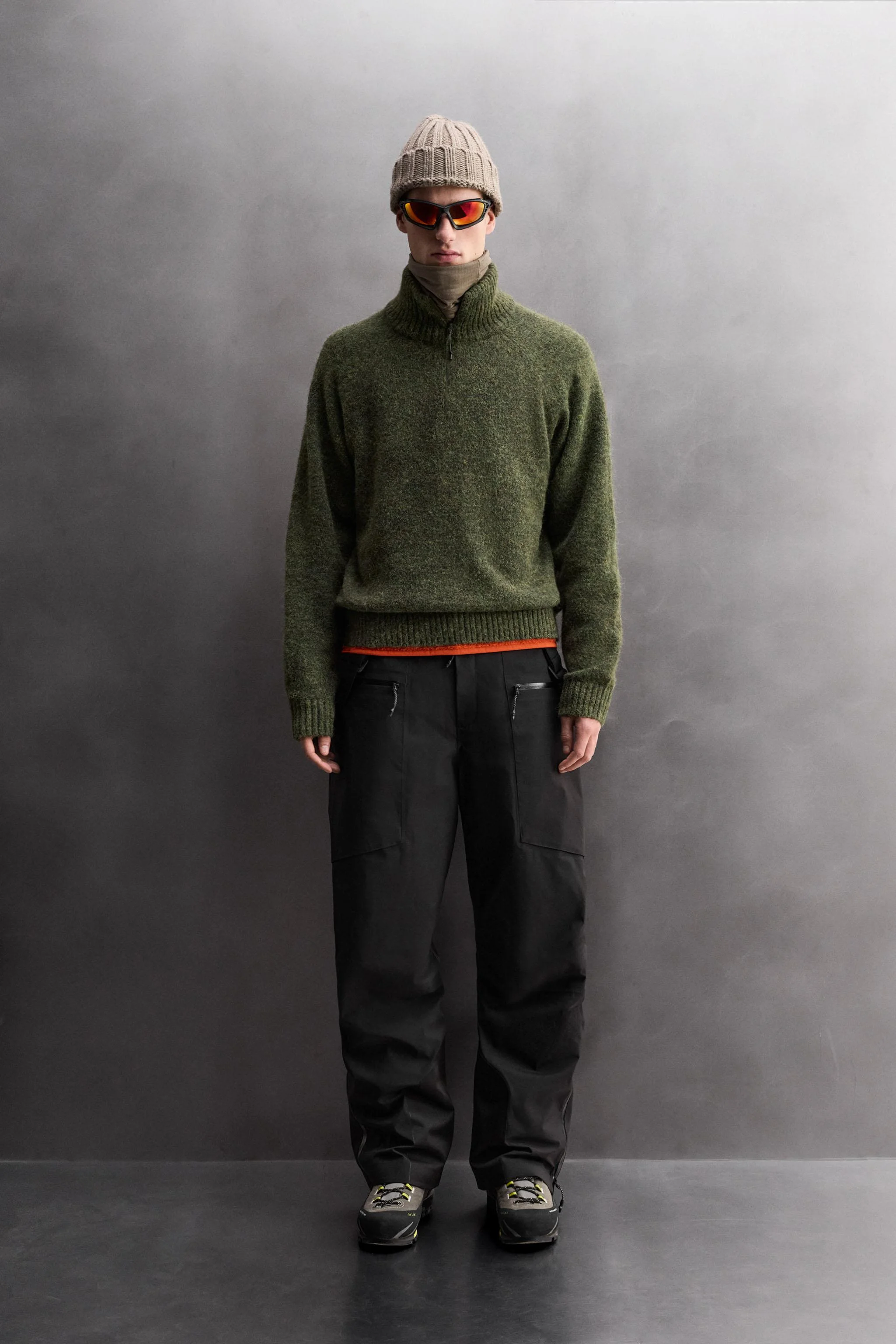 پلیور بافتنی زیپ‌دار یقه بلند مخلوط پشم