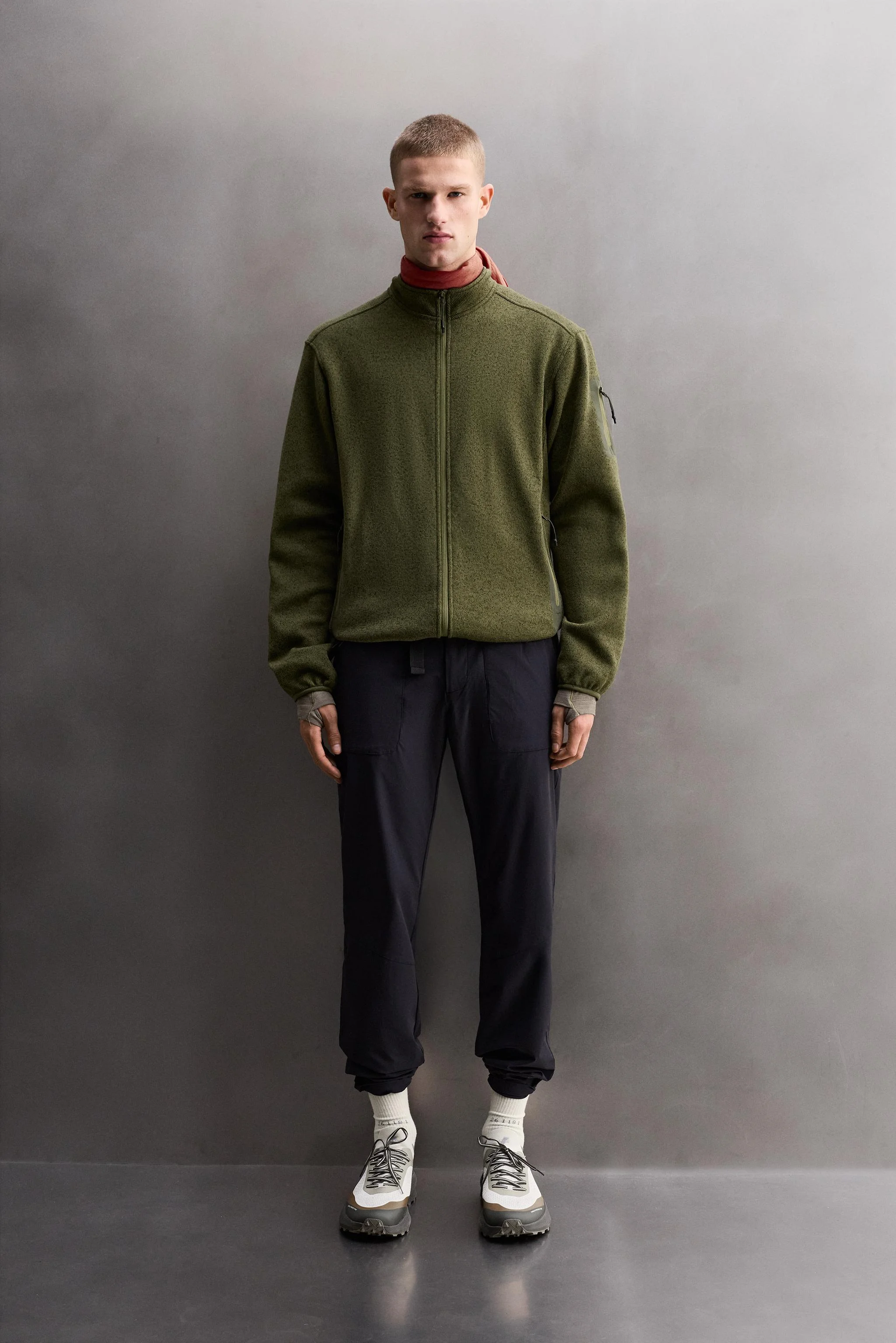 ژاکت کشباف پشمی متضاد ژاکت کشباف پشمی متضاد