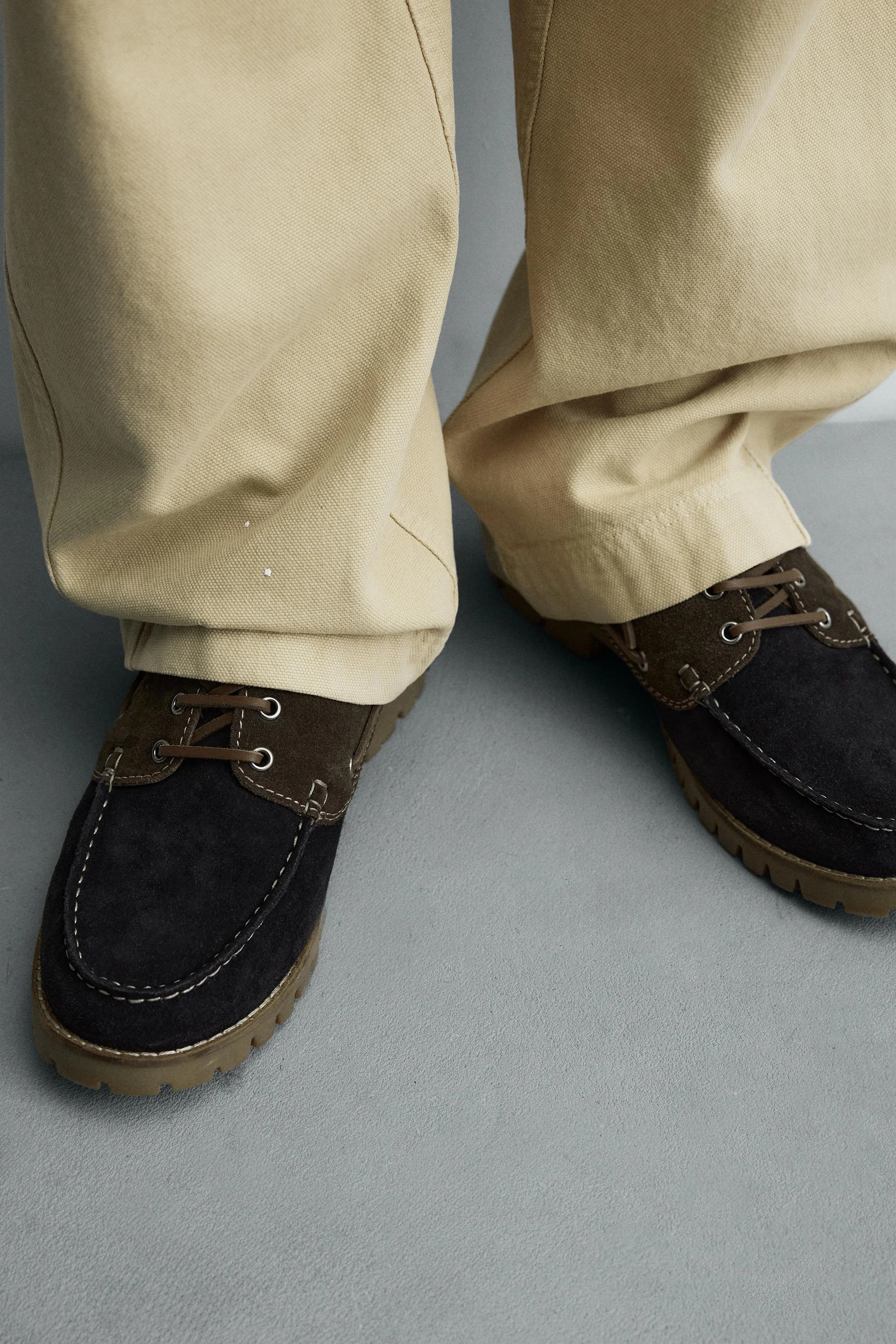 کفش های بند دار با رویه چرمی