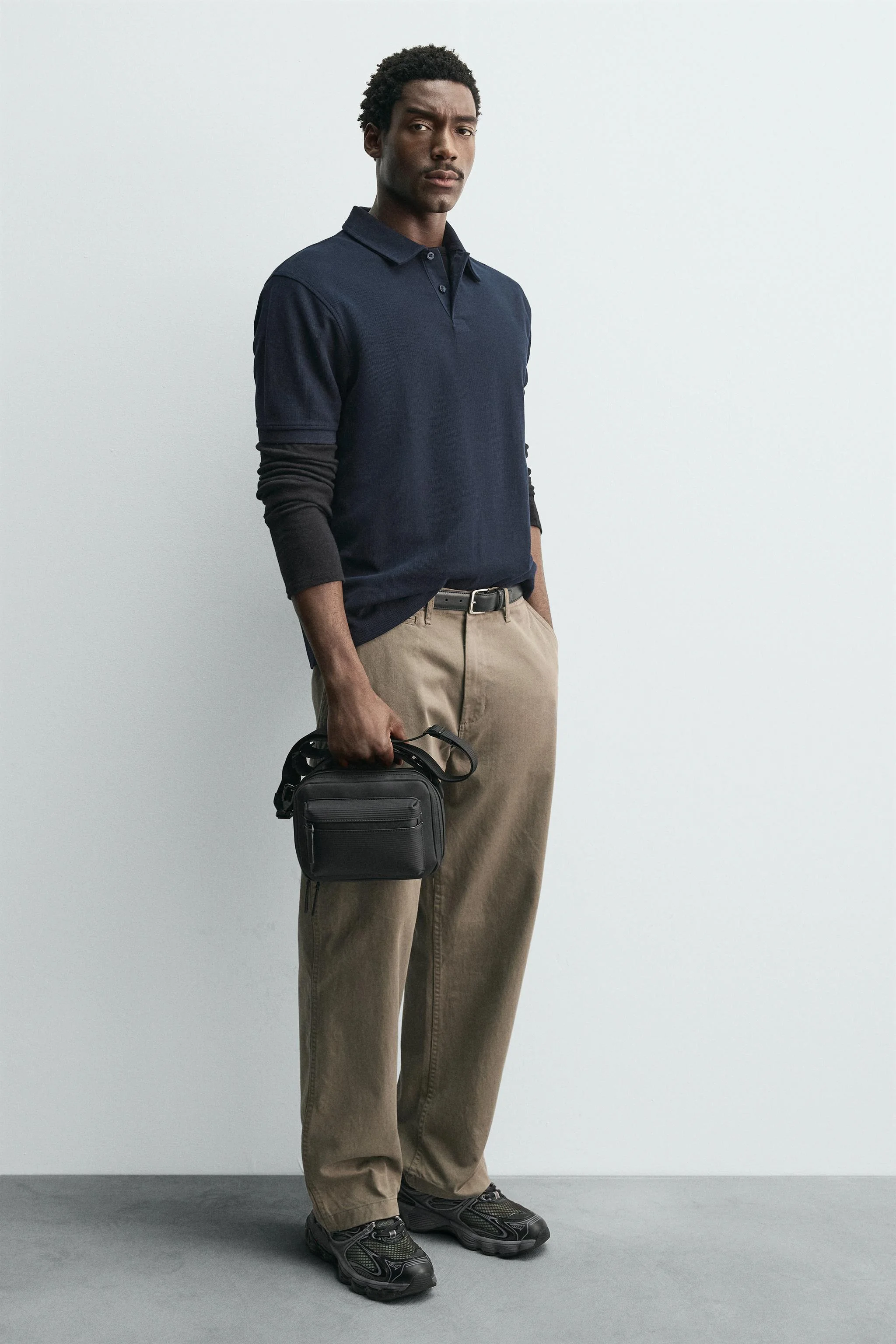 کیف رودوشی با بافت لاستیکی